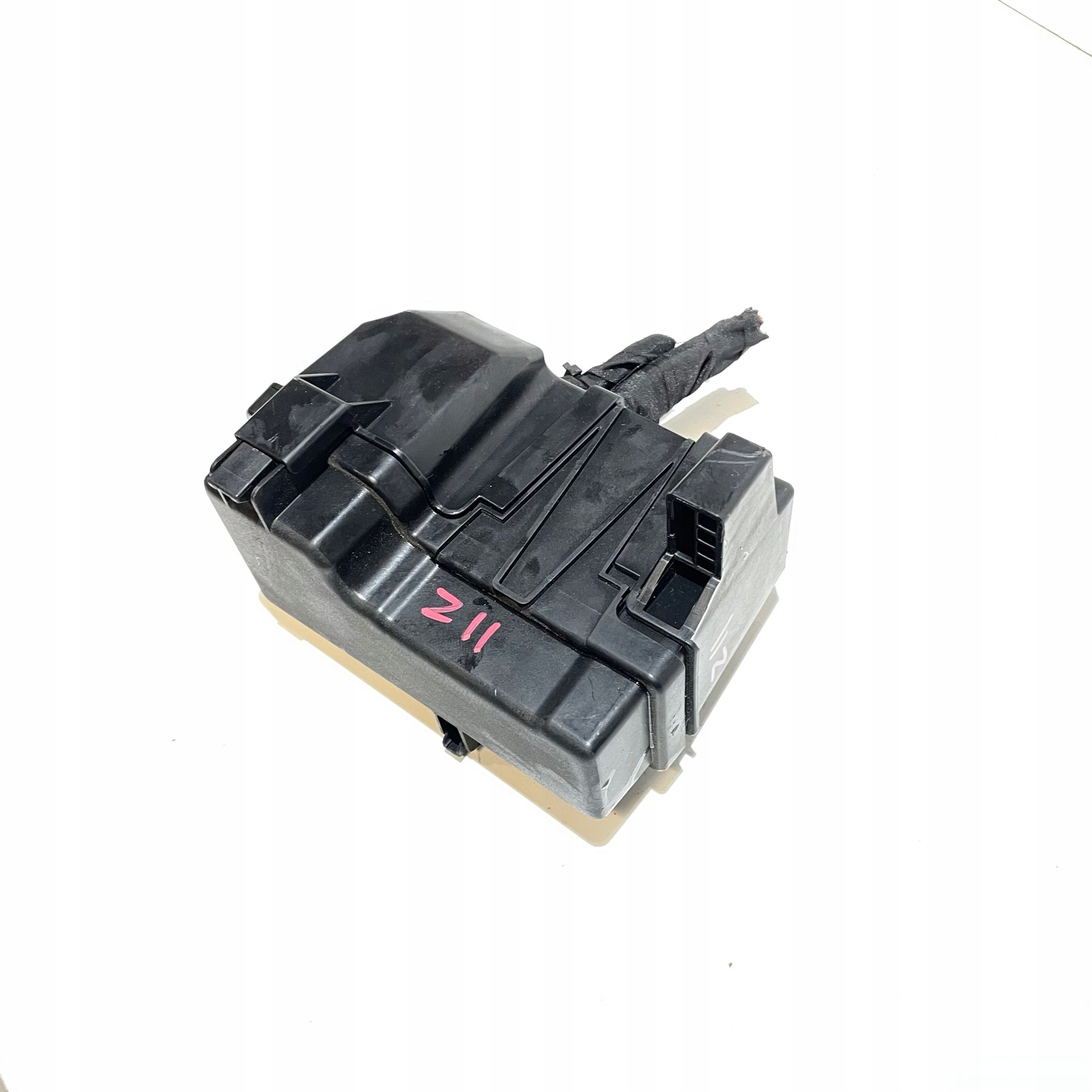 RENAULT ZOE II PUSZKA FUSE COMPARTMENT COVER
