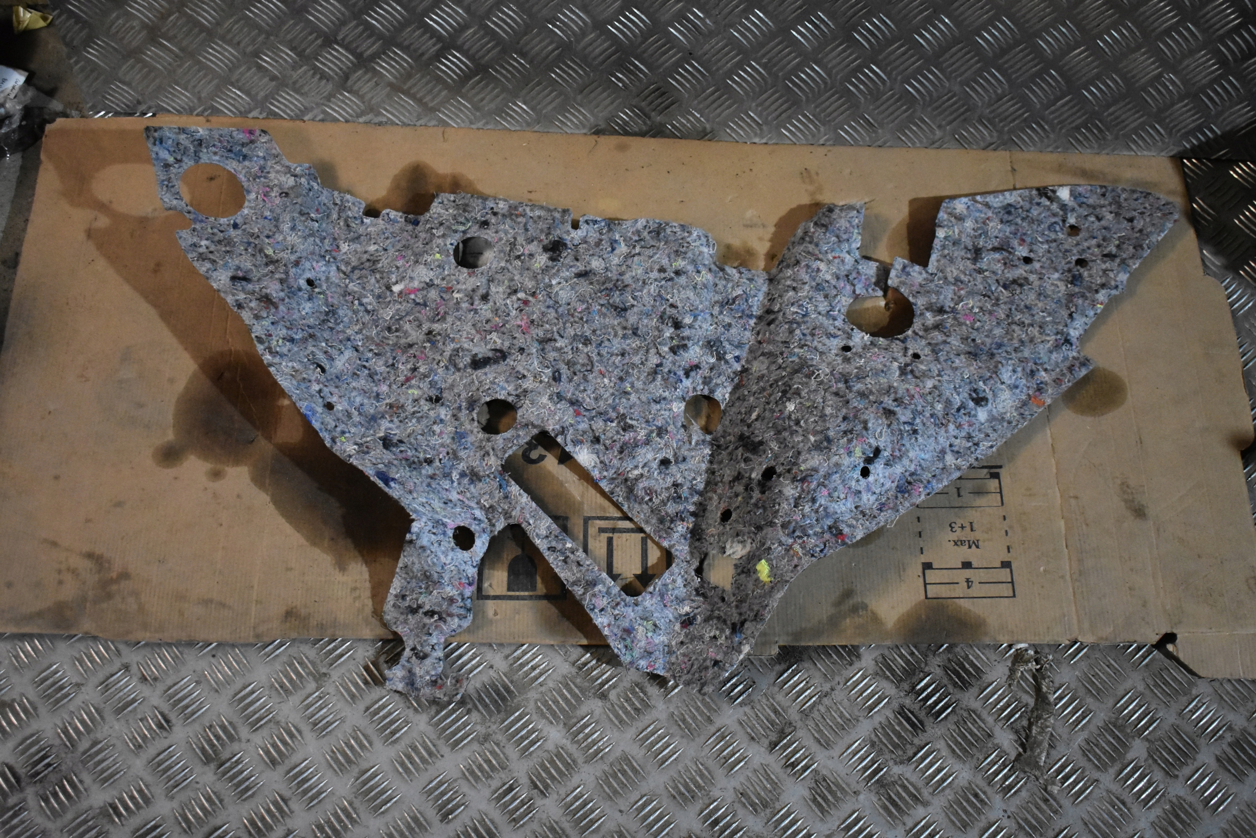 IDEALNE hangszigetelő NADKOLA BMW G01 G02 1