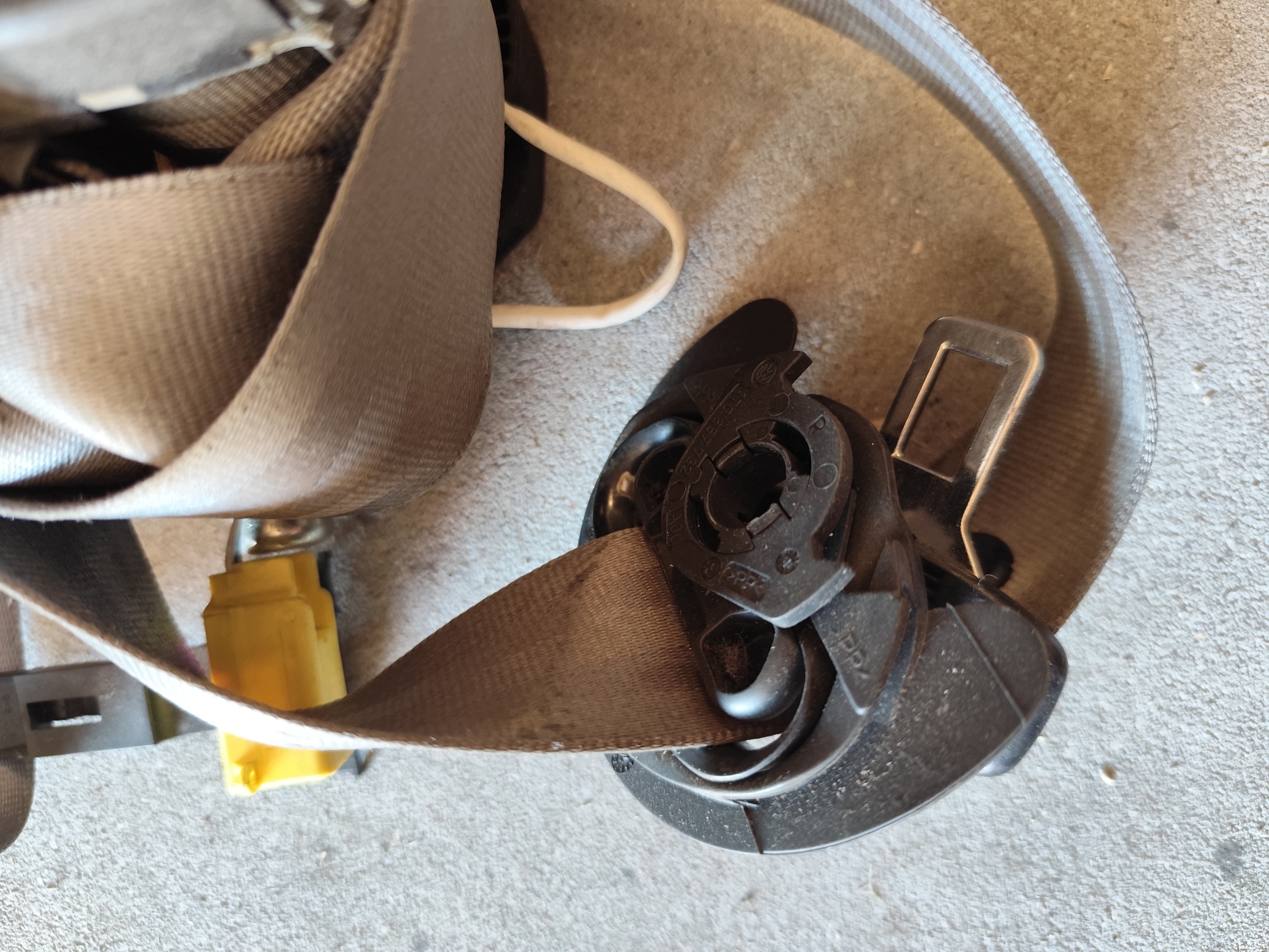 Gurten Sicherheits VW T5 rechts vorne pasazer 7H5857806 grau