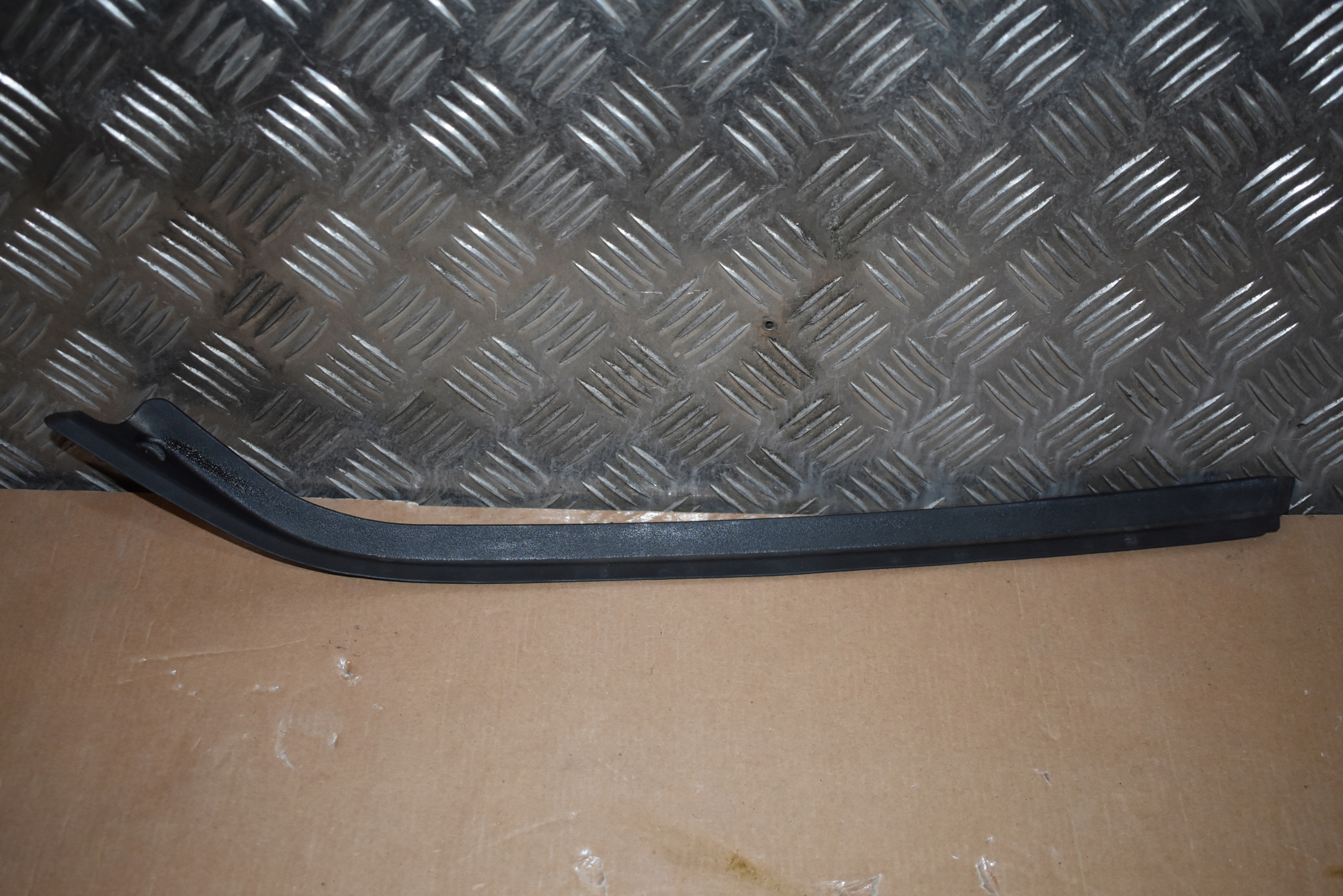 IDEALNA gasket left MERCEDES SL R231 1