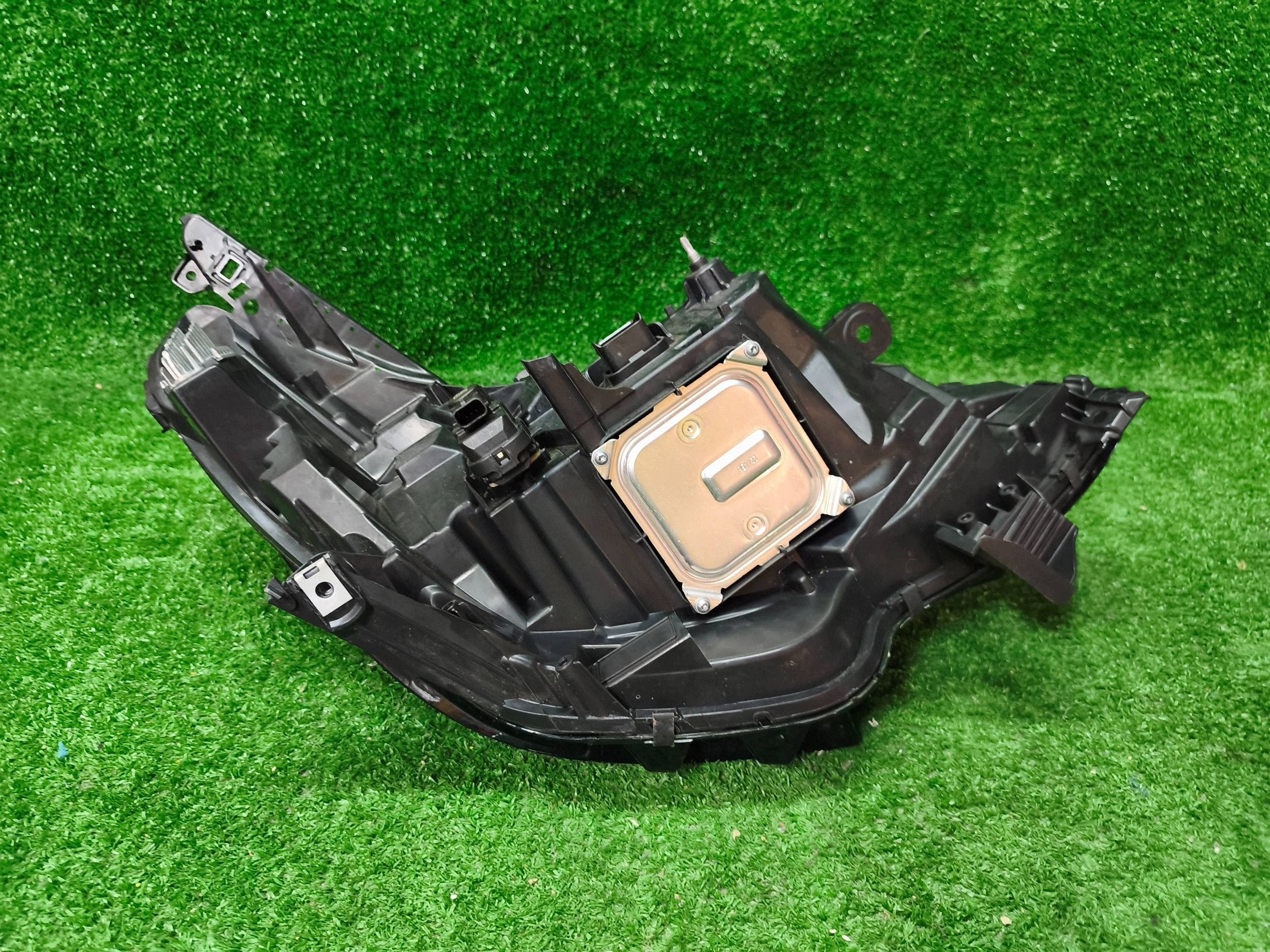 REFLEKTOR left front RENAULT CLIO V 19- FULL LED NR.1532