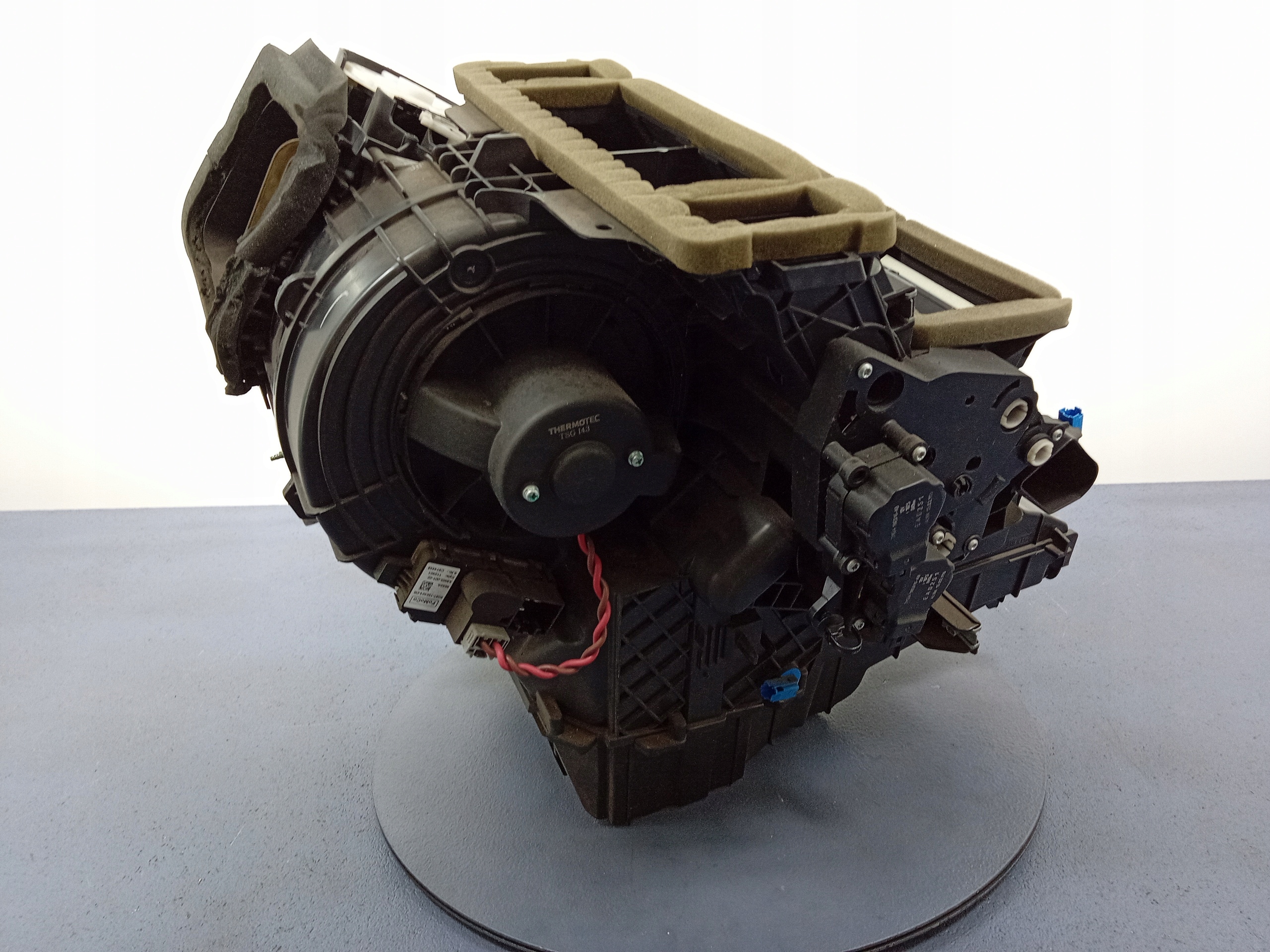 Focus MK3 11- радиатор отопителя корпус европа BV6N19B555NE