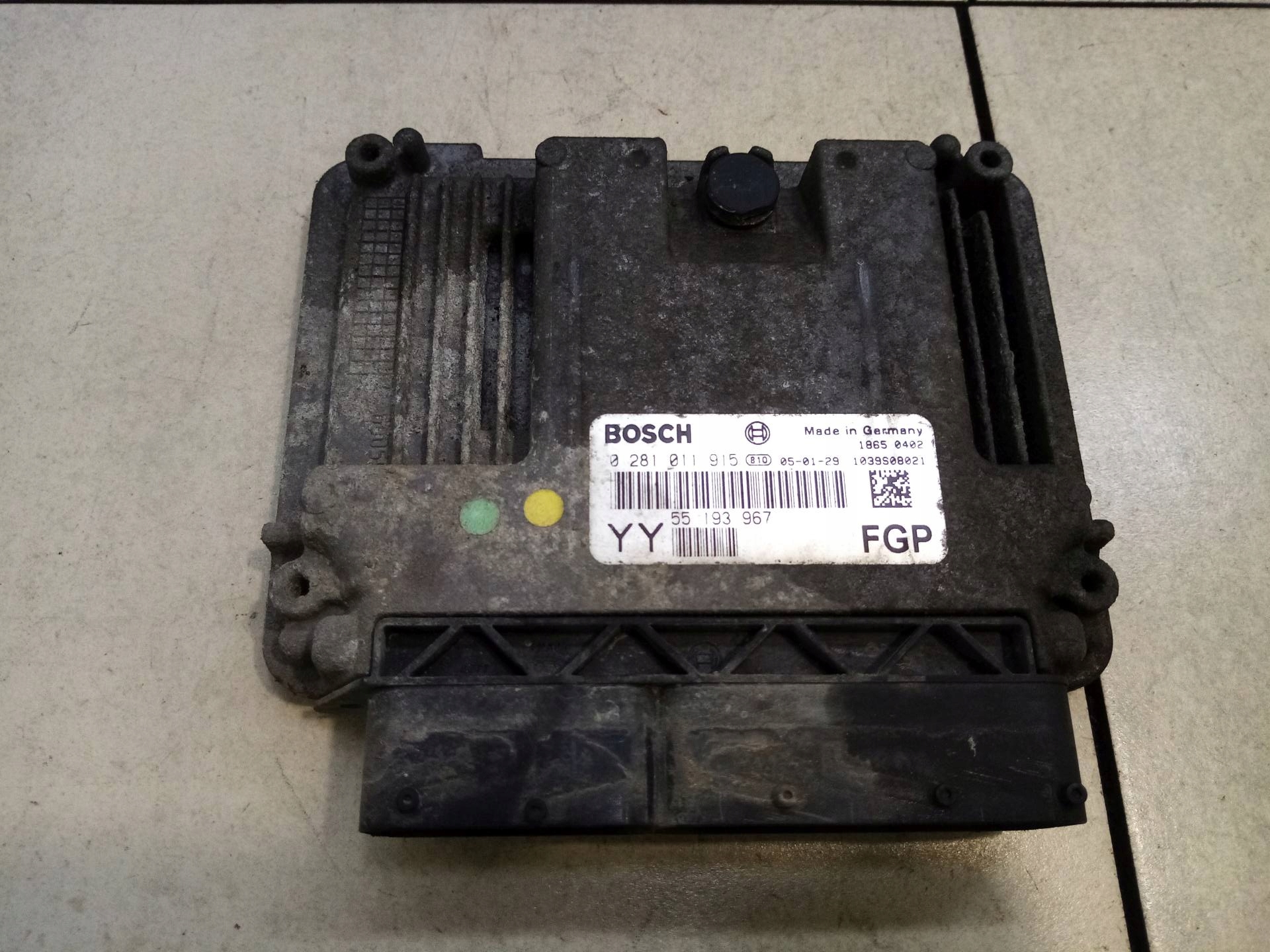 control unit of the engine VECTRA C 1.9 CDTI 0281011915