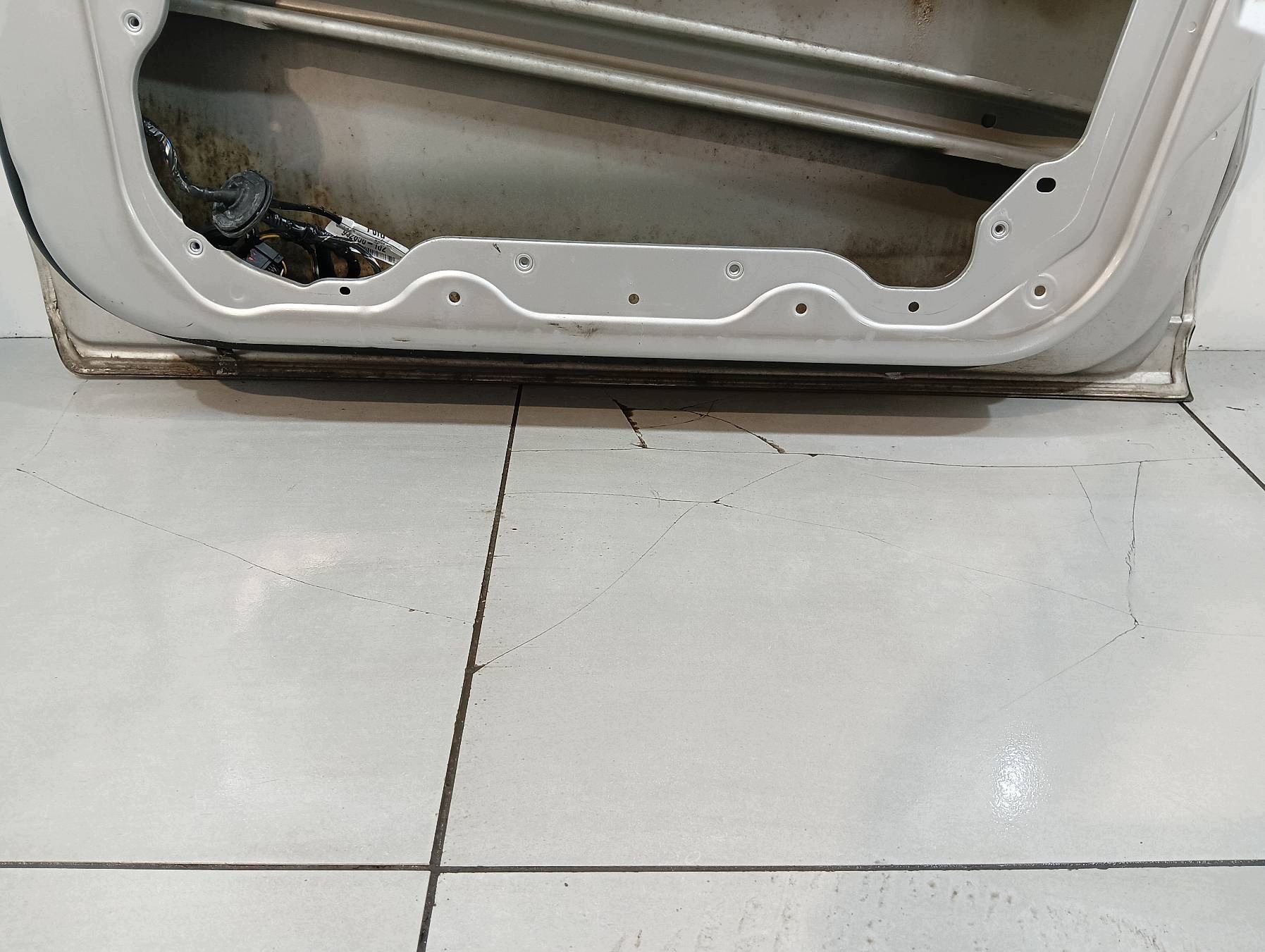 door right front O8 Ford Kuga and (2008-2012)