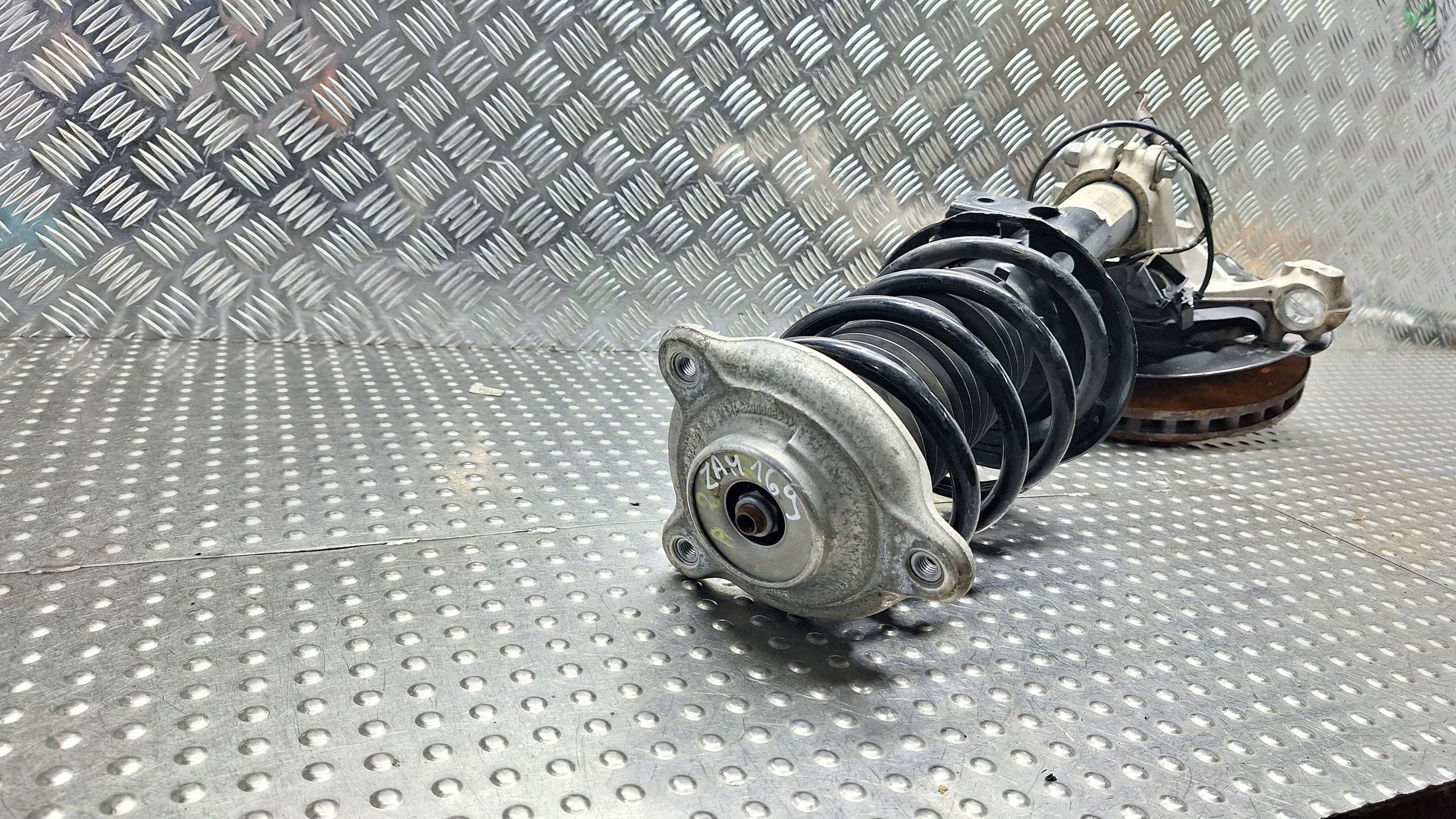 swing shock absorber left front A2473208602 MERCEDES GLA II W247 GLB X247