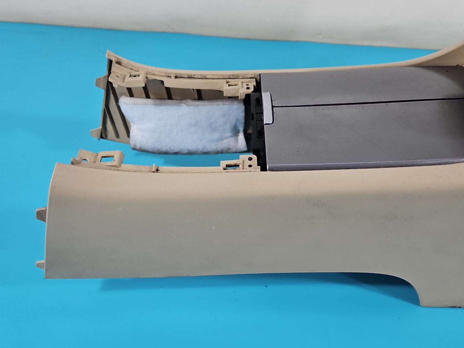 подлокотник тунель subaru TRIBECA 05-14 92174XA00A