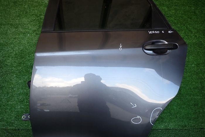 TOYOTA VERSO S 10- door left rear. rear part