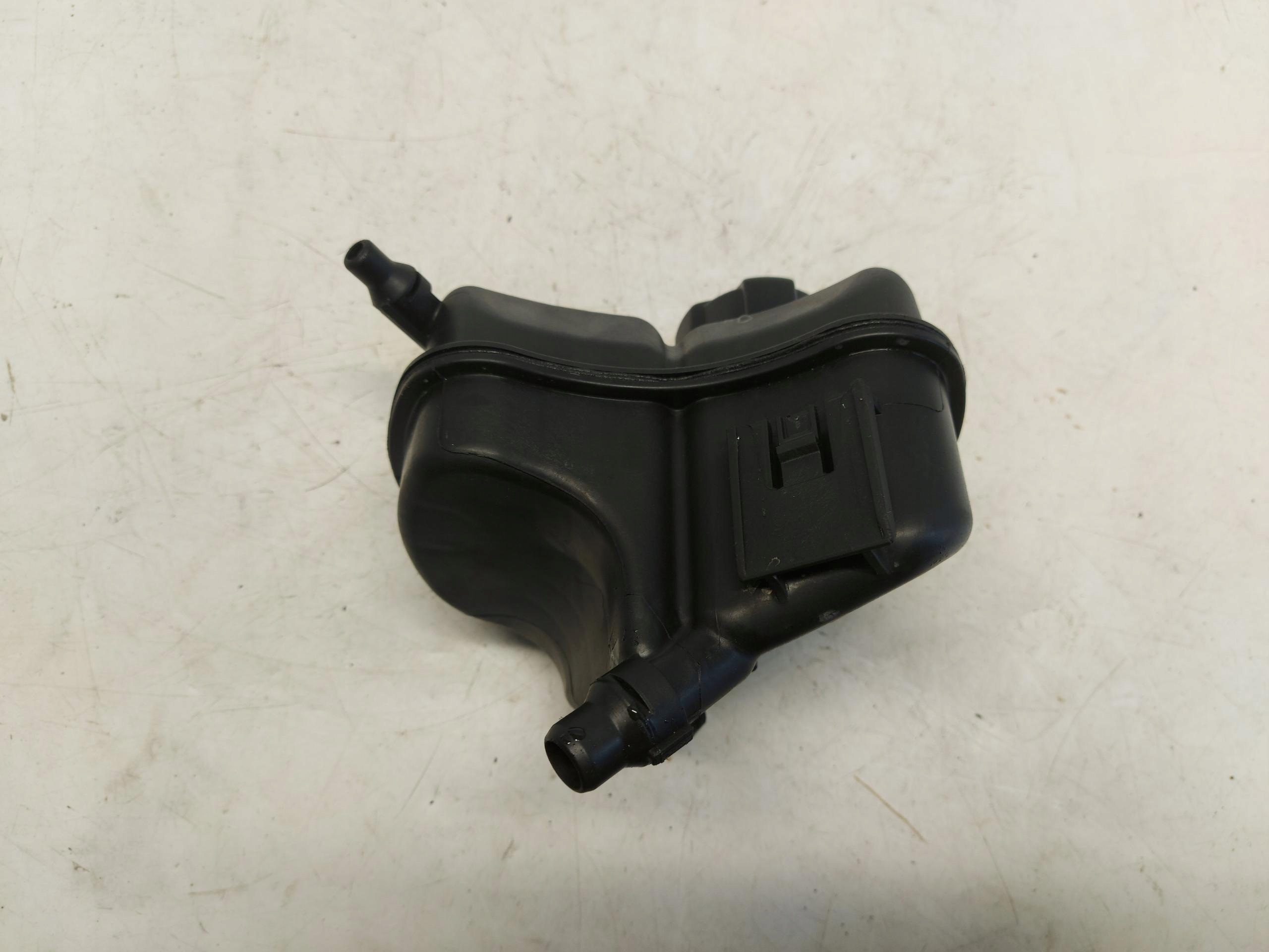 BMW G20 LIFT m340xd Scheibenwaschbehälter 8610653