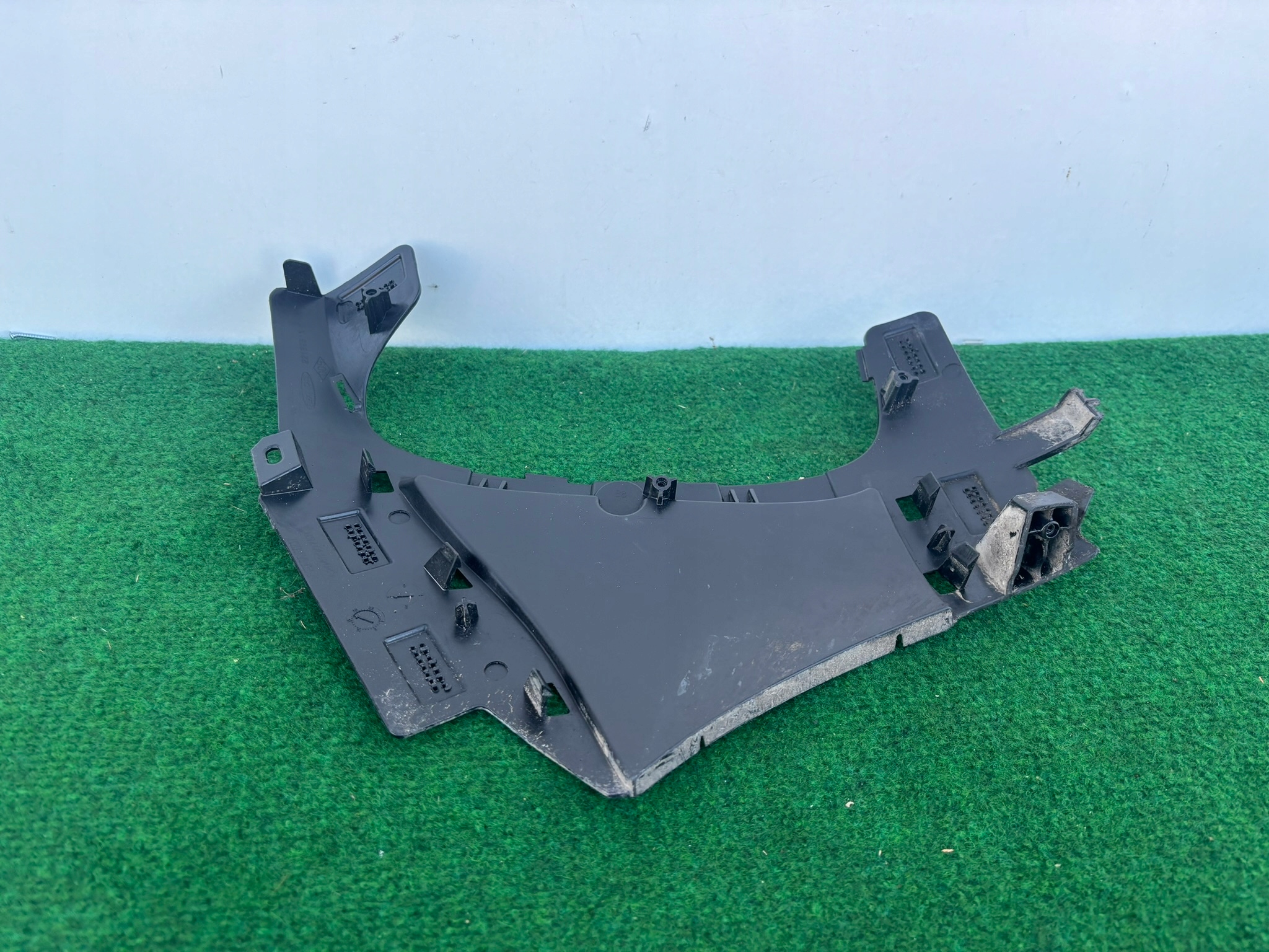 RENAULT ZOE left bumper bracket front bracket 620439075R PAK3/575