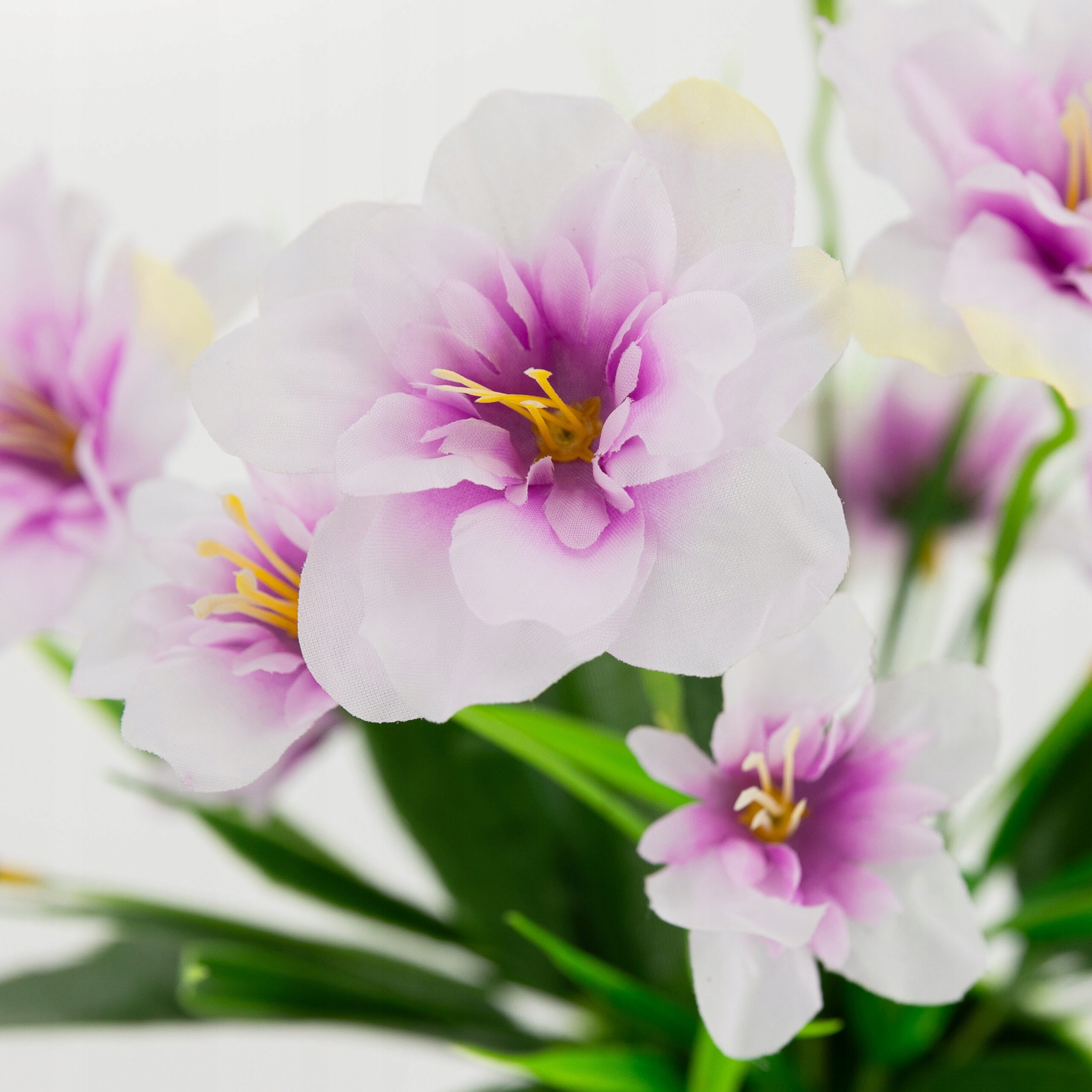 Sztuczny kwiat wiosenne w doniczce PIĘKNE KOLOROWE Wysokość maksymalna 30 cm