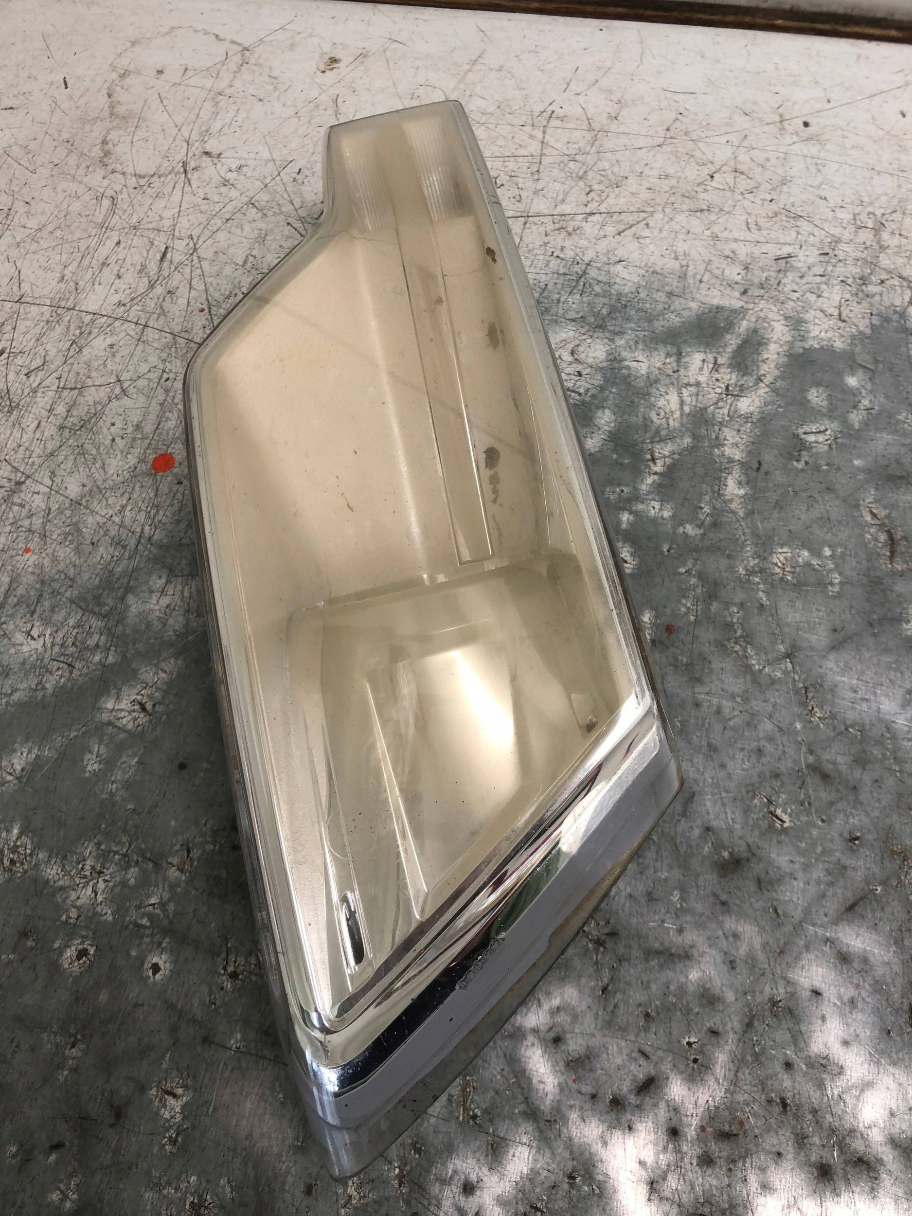 fog light left front CITROEN C5 III 271561-00