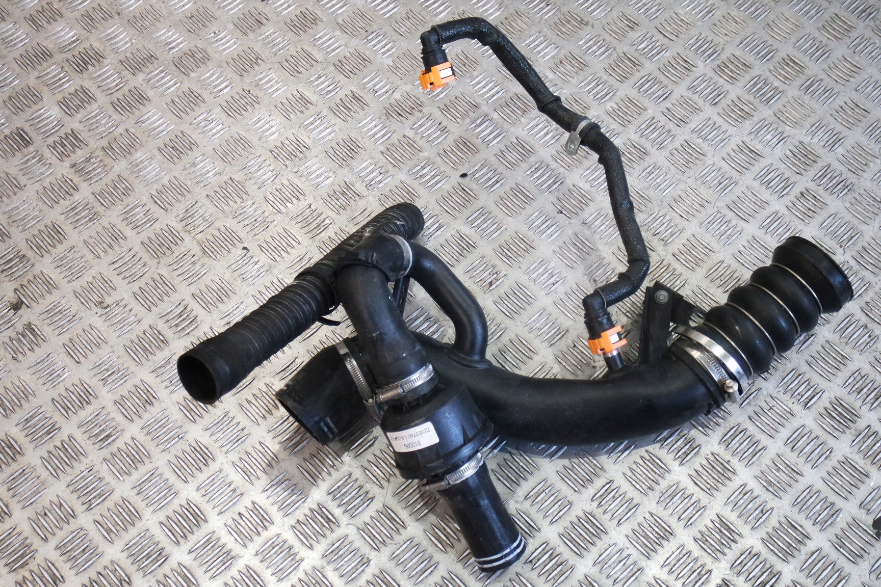 WAZ PRZEWOD ВОДНЫЙ СЕПАРАТОР ФЕРРАРИ 488 310096