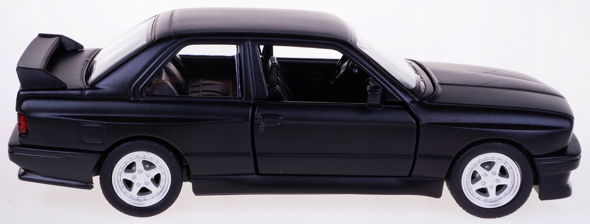 BMW M3 E30 MODEL METALOWY RMZ 1:32/39 CZARNY MAT Marka RMZ