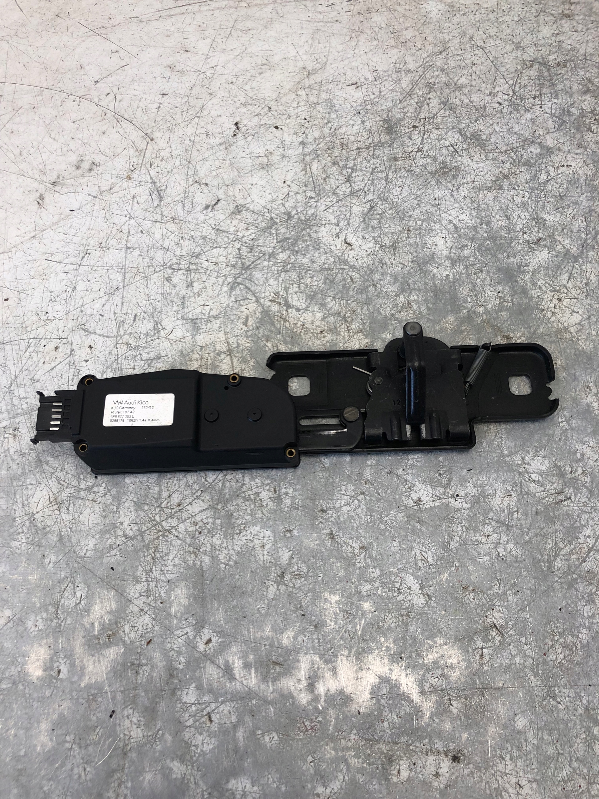 lock DOCIAG bonnet AUDI A4 B8 A6 C6 4F9827383E