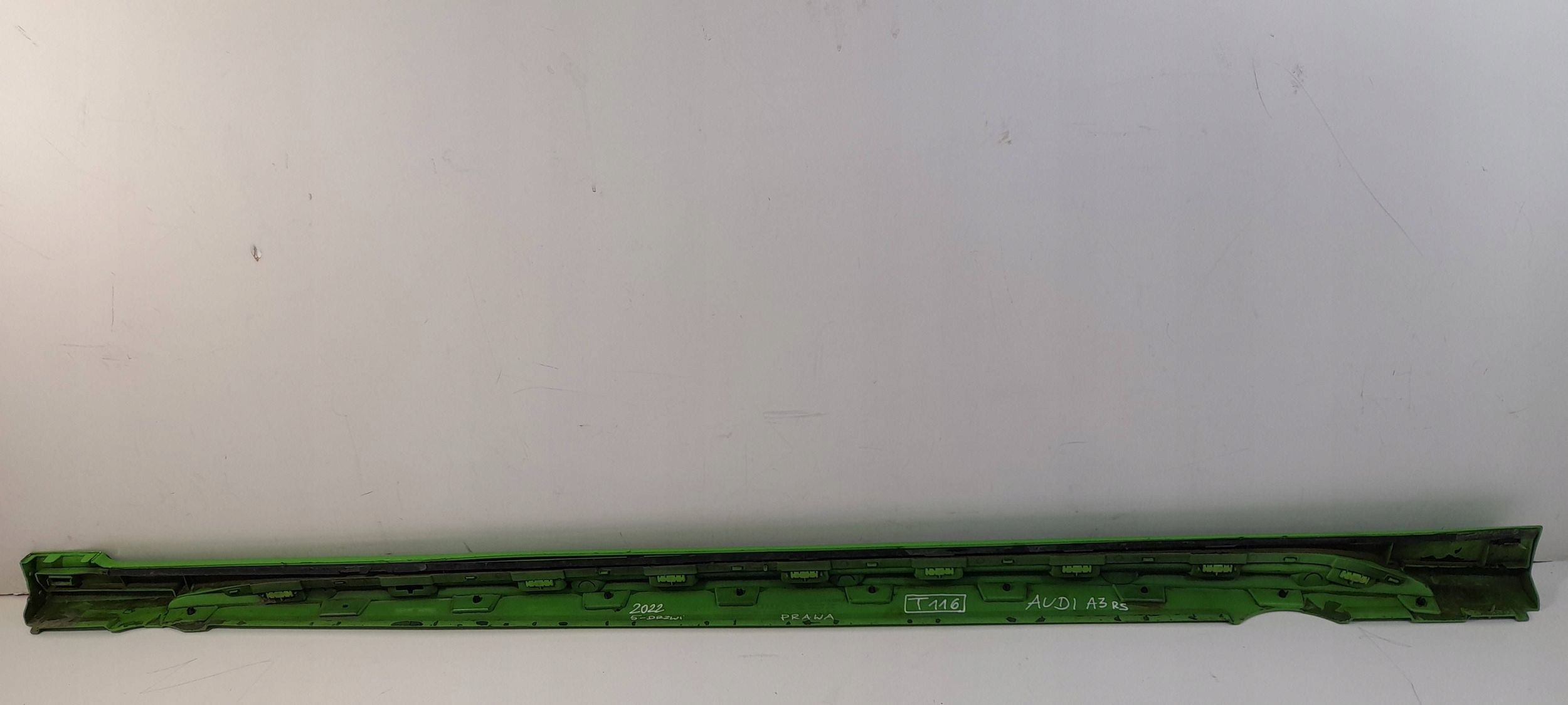 Audi RS3 8Y moulding threshold right 8Y0853856A (T116)