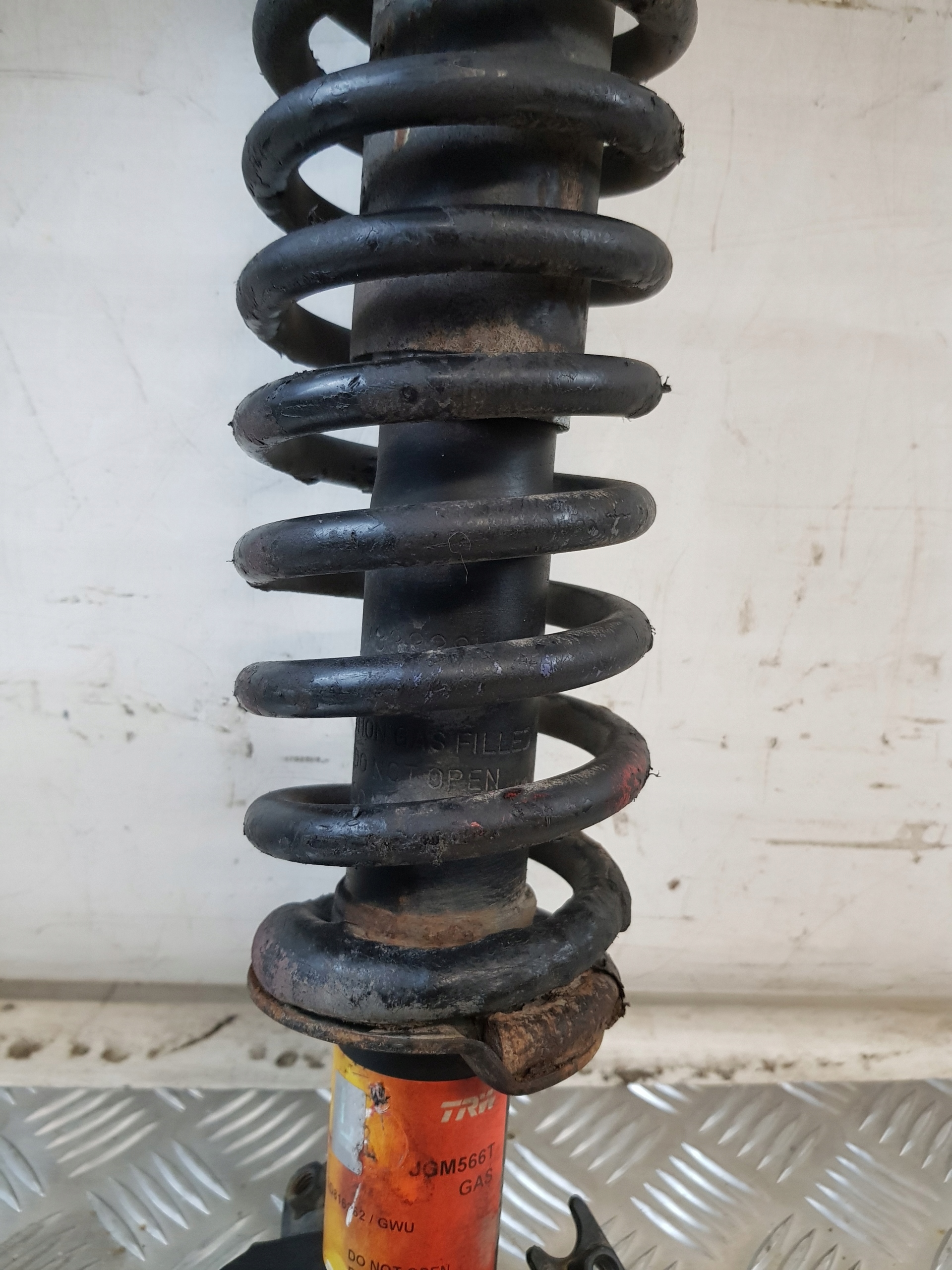 shock absorber TRW right front HONDA CIVIC V 1.5B 92R