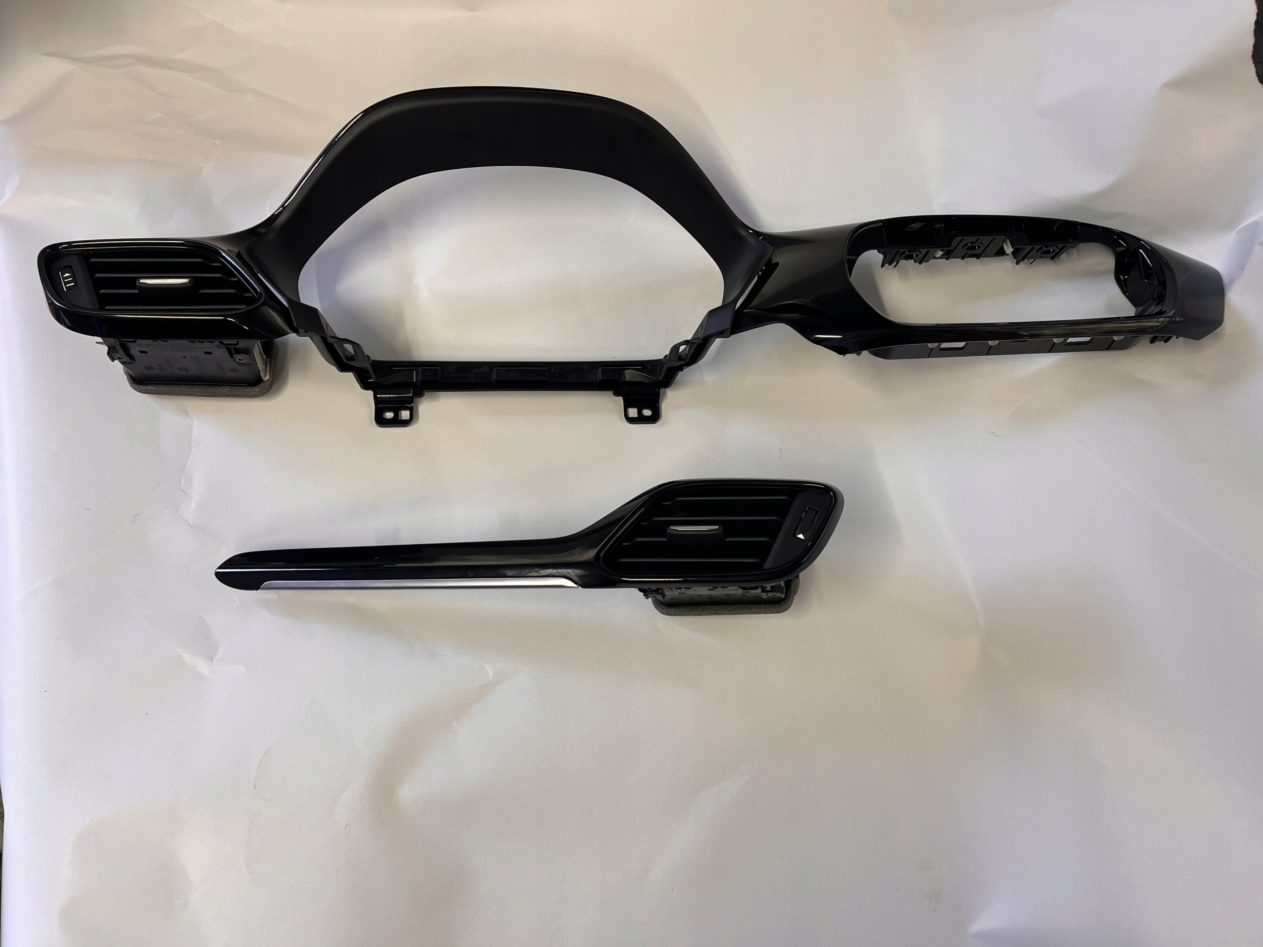 FIESTA MK8 OSŁONA RAMKA OBUDOWA LICZNIKA KRATKA NAWIEWU H1BB-A018B08-ADW