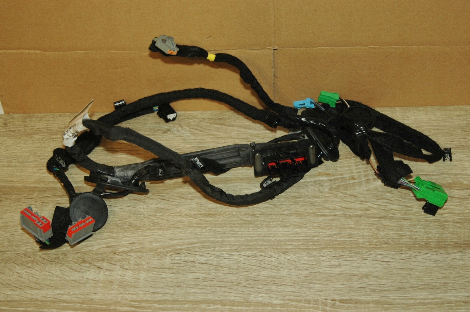 31334092 31334092AE - Джгут проводів двері передній лівий VOLVO V40 II 31334092-AE