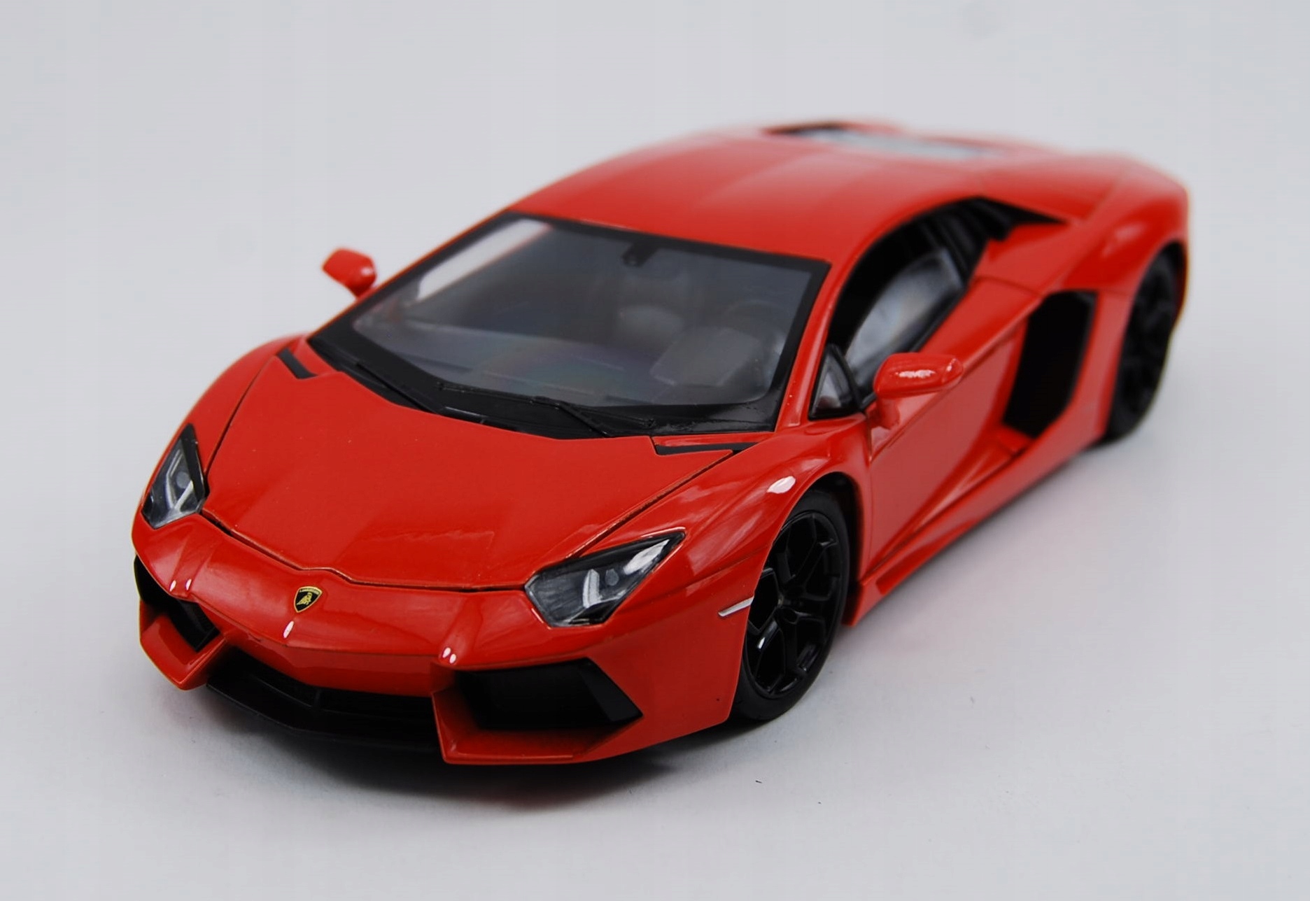 Welly Lamborghini Aventador LP700-4 Oranžová 1:24 Nový Kov Model
