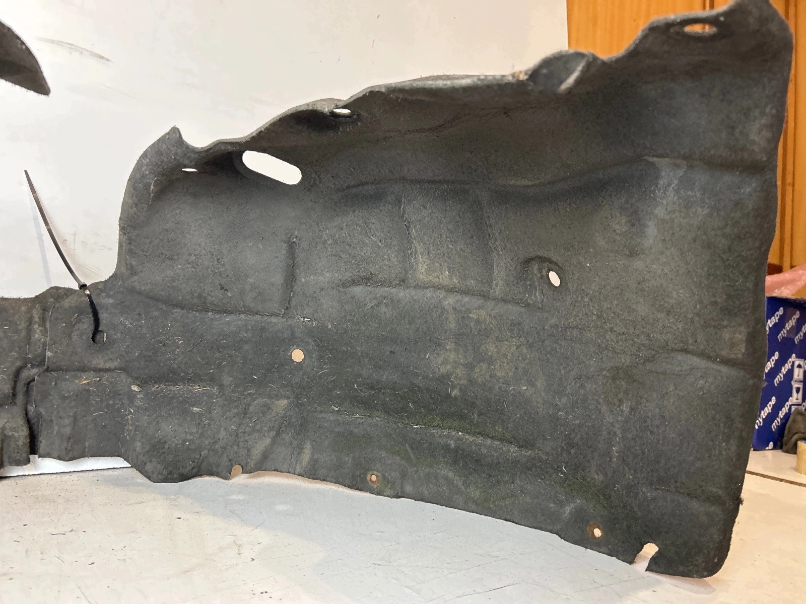 mudguard left front Renault Scenic III