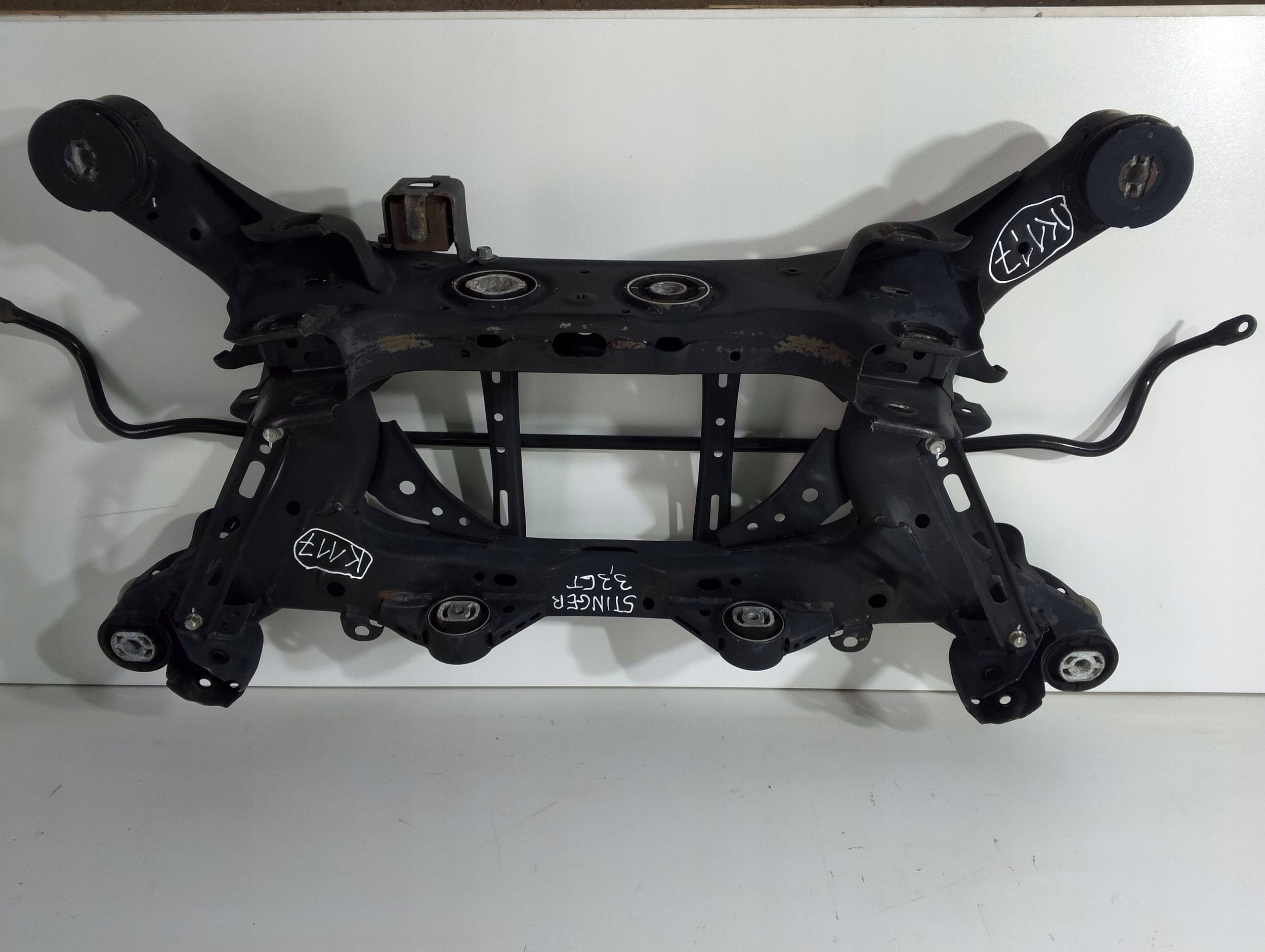 KIA Stinger 3,3 GT axle beam sider rear (K117)