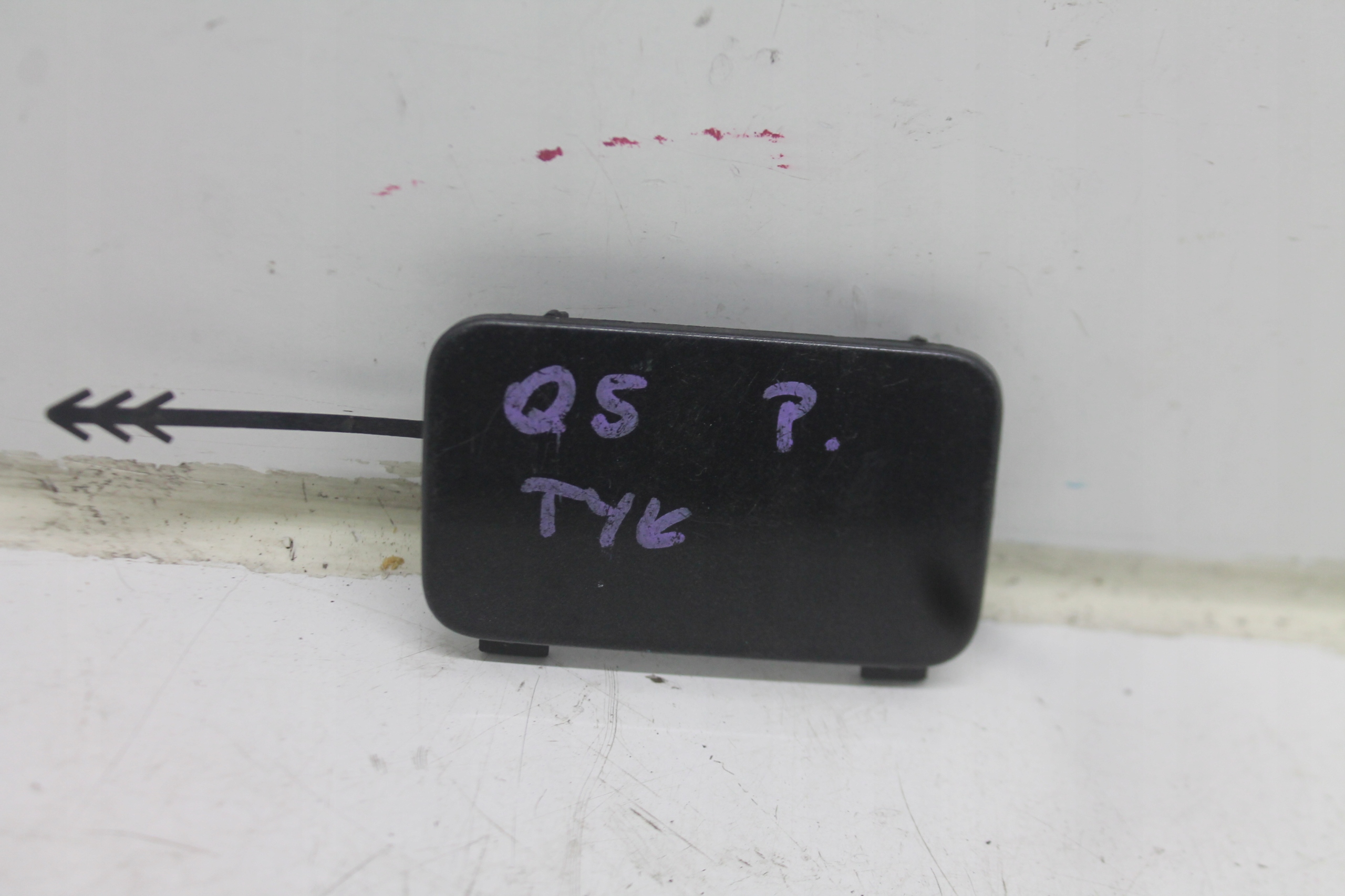 towing hook cap right bumper rear part 8R0807450 AUDI