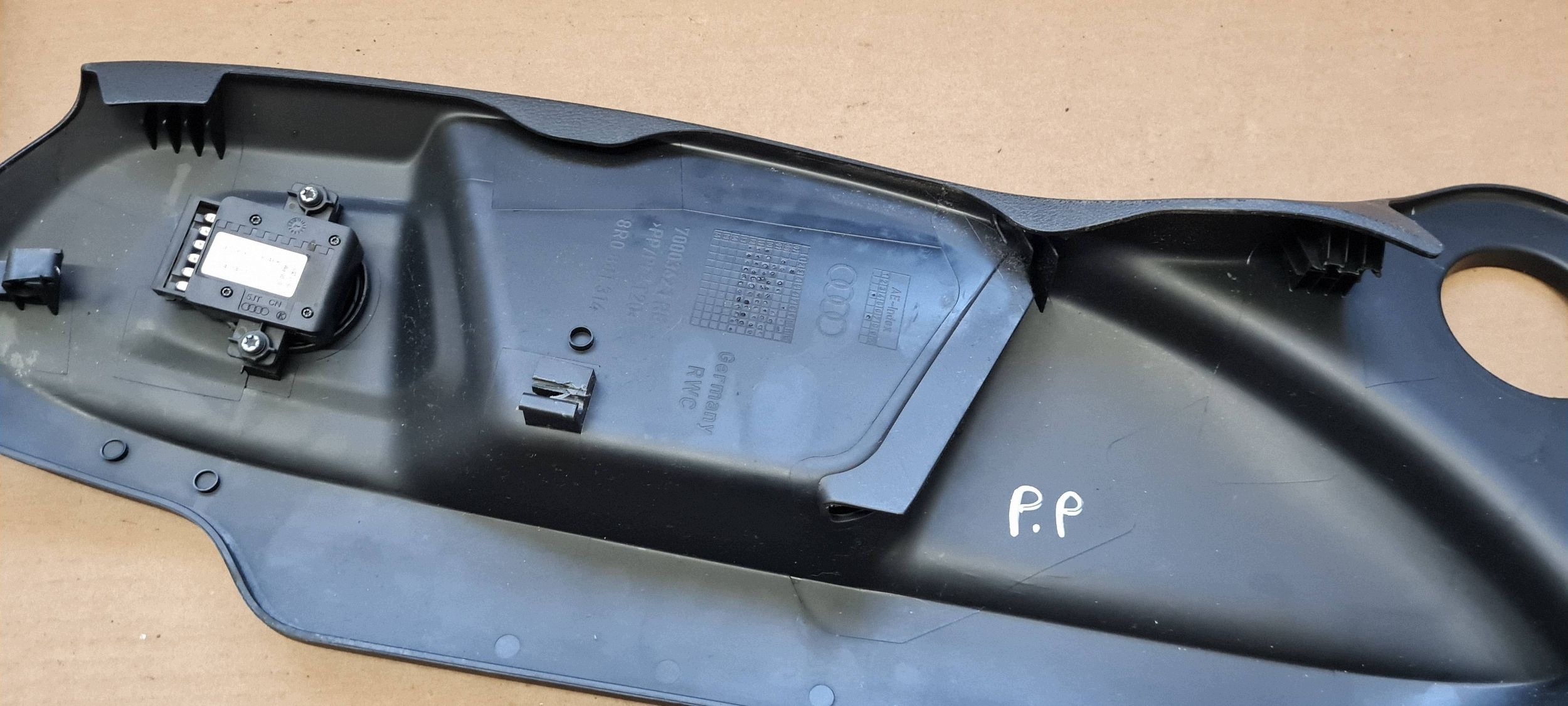 Q5 8R LIFT cover cap seat front right right front 8R0881314
