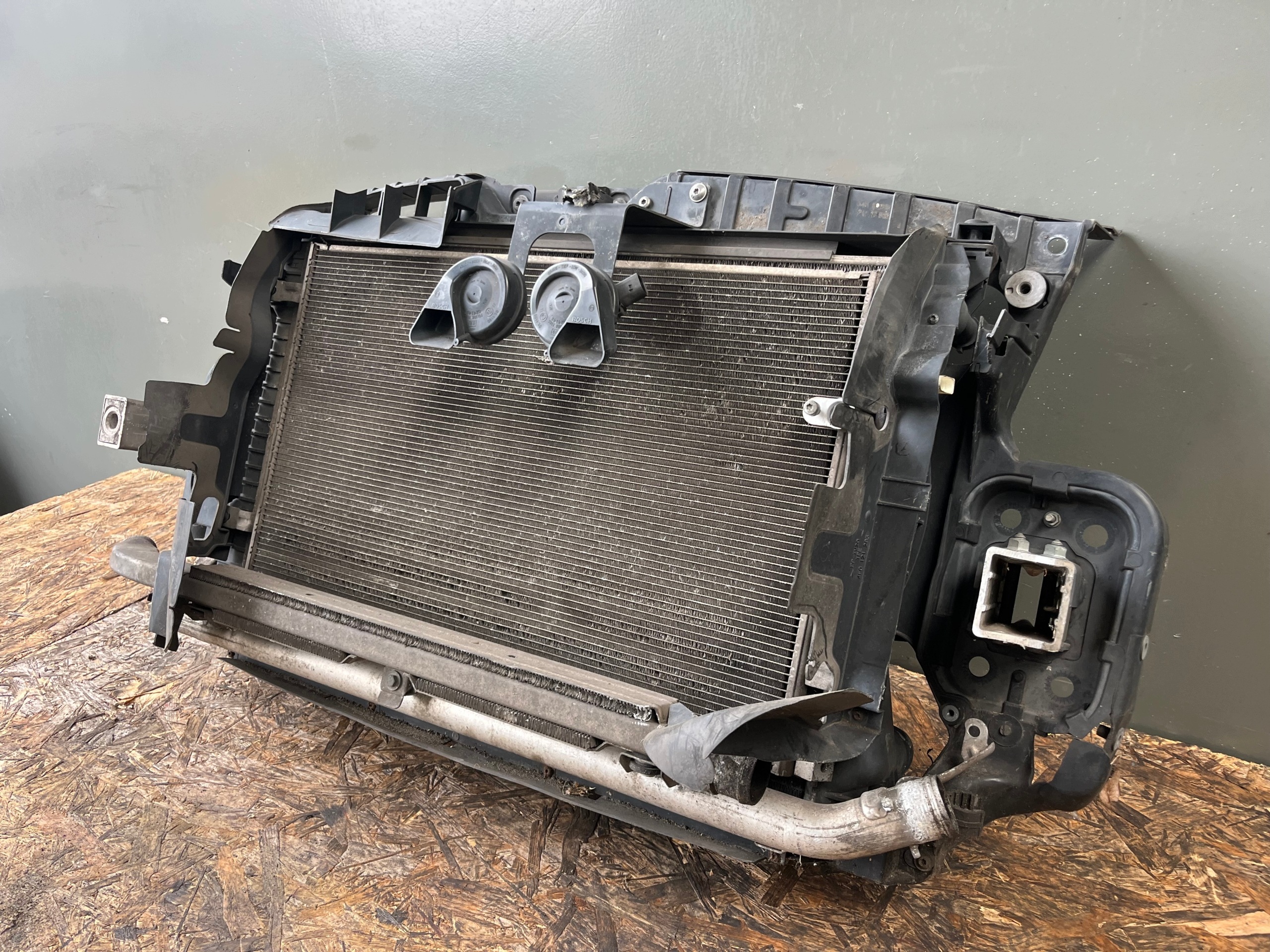 support panel for radiators KOMPLET Z CHLODNICAMI AUDI A6-C6 2.7 TDI