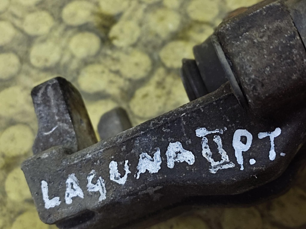 RENAULT LAGUNA II třmen brzdový pravý záď