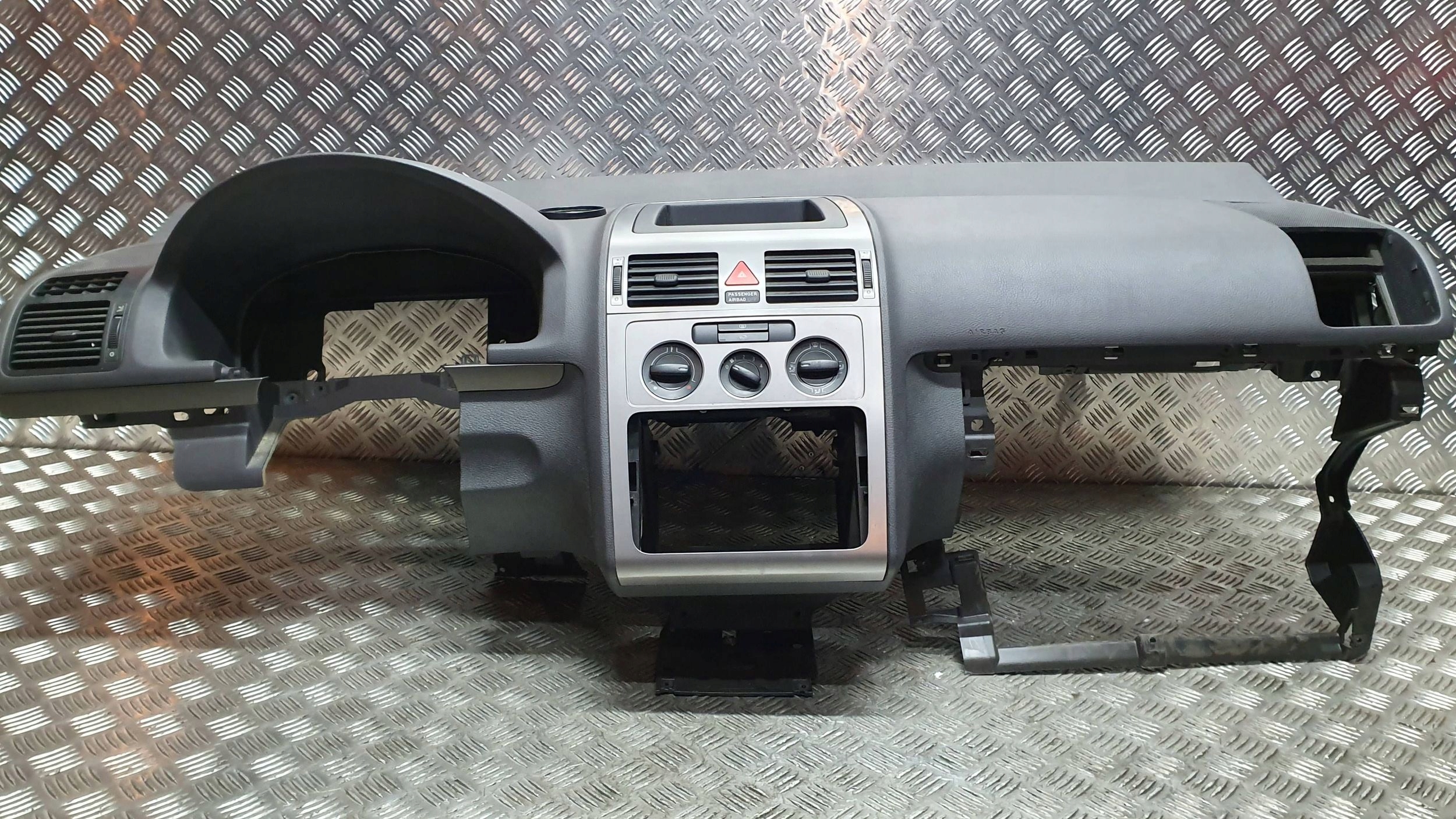 dashboard instrument panel cockpit VW TOURAN 03- 1T1857091
