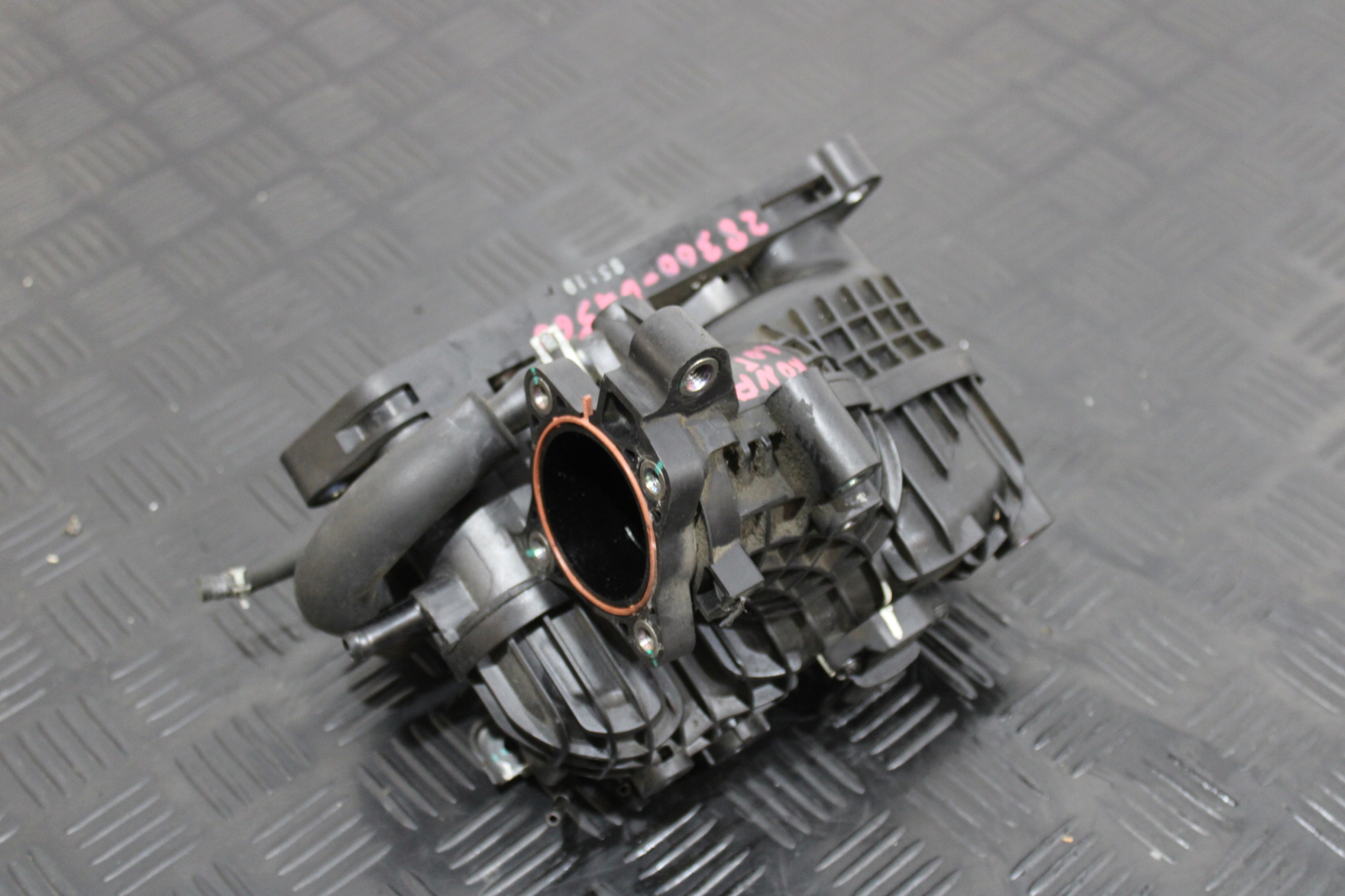 header pipe DOLOTOWY SSACY 28300-04560 HYUNDAI KONA