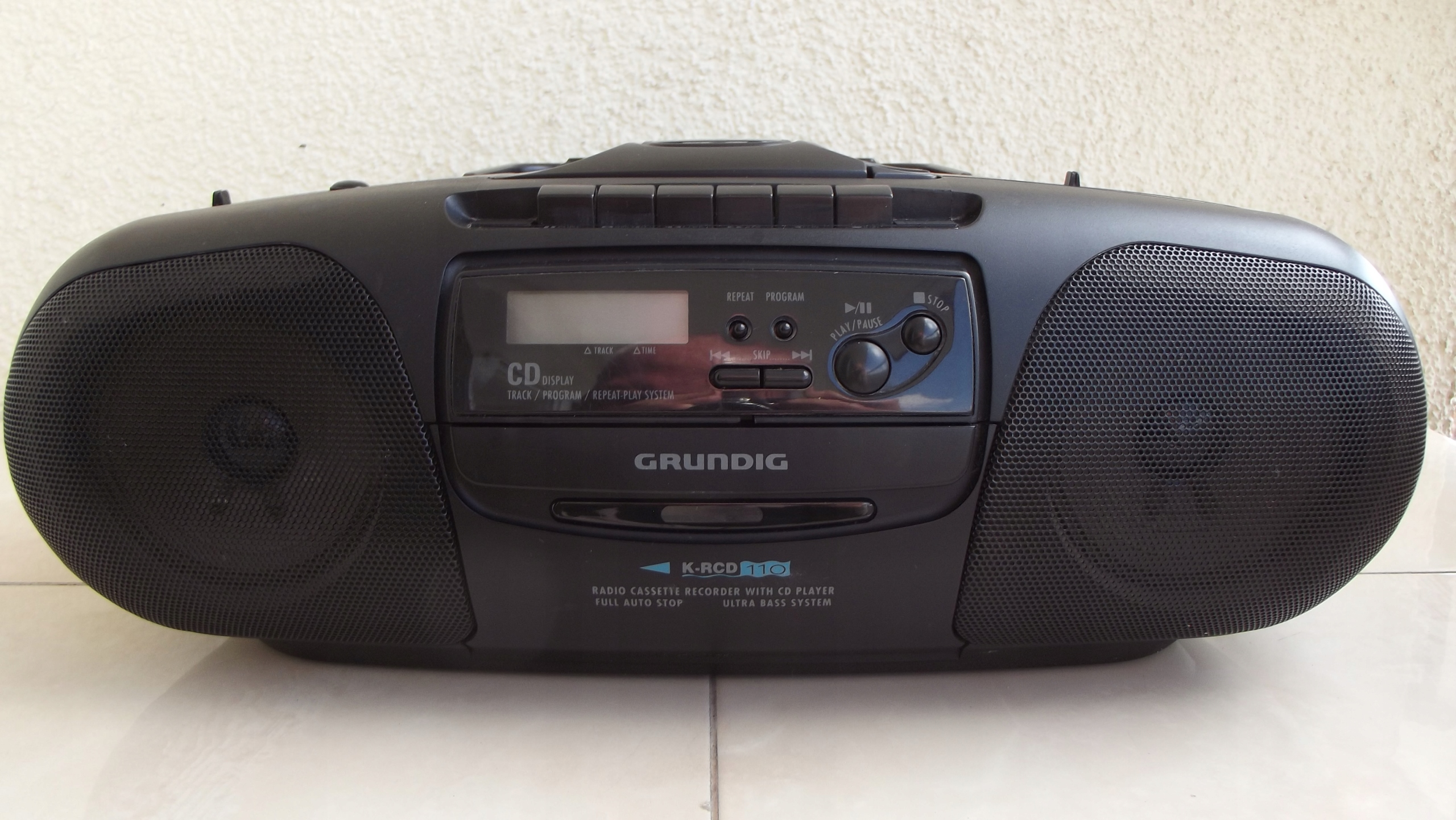 Radioodtwarzacz przenośny GRUNDIG K-RCD110