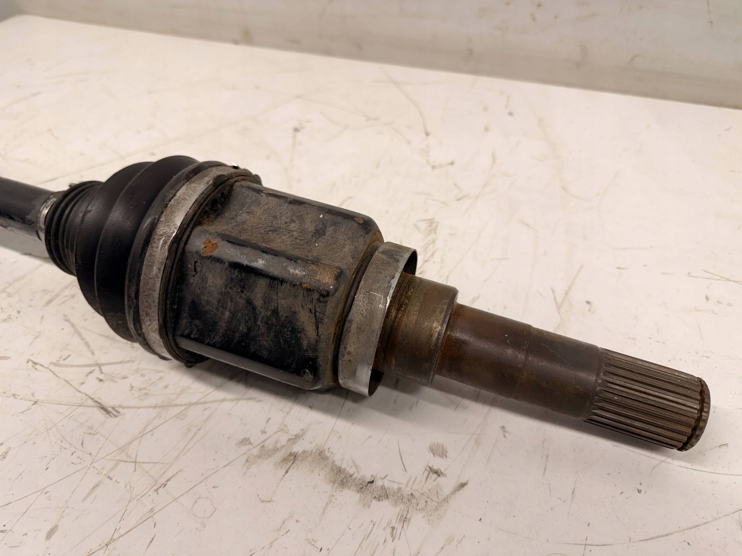 Mercedes G-KLASA W463 semi-axis front front A4633307501