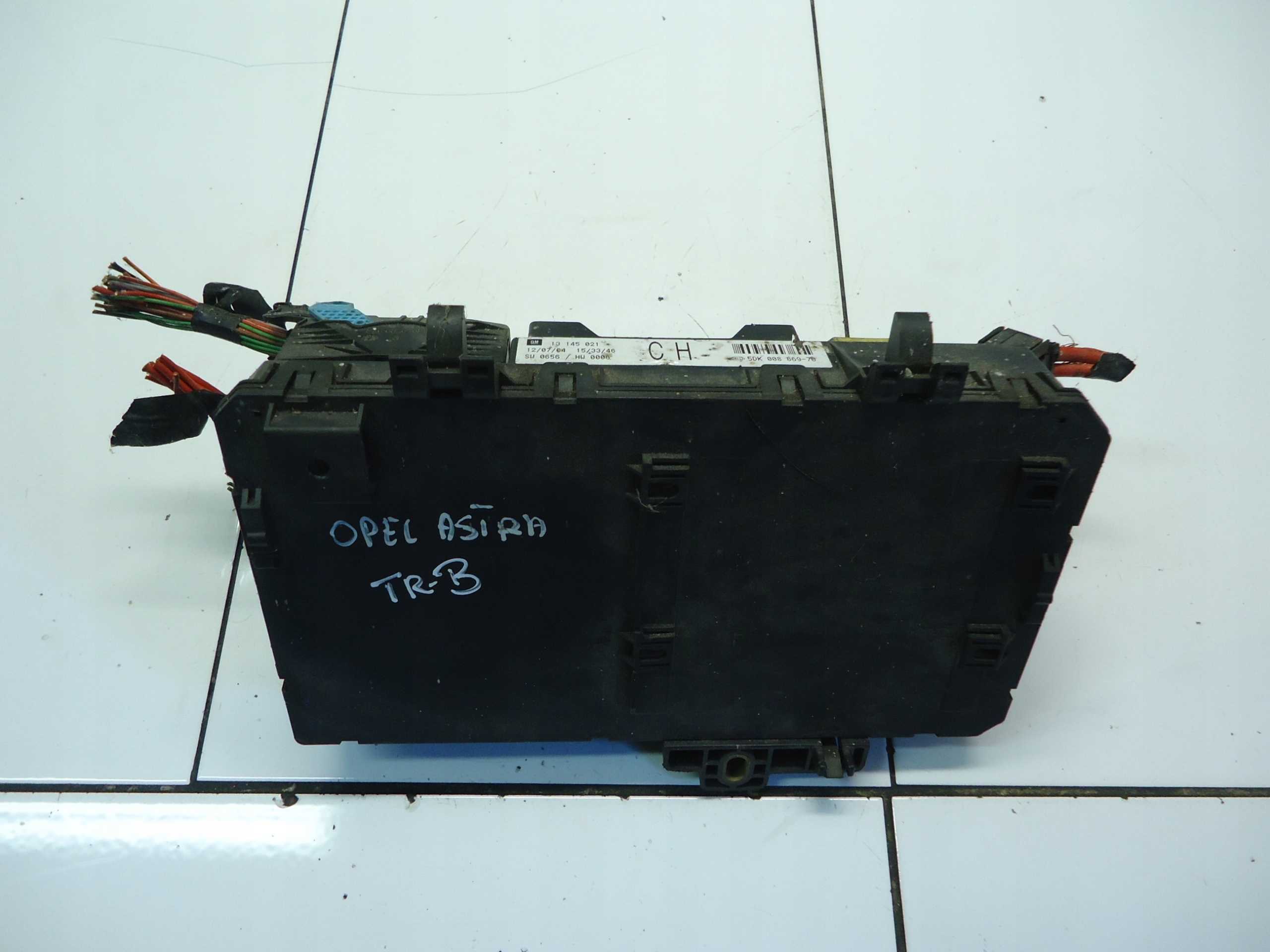 OPEL ASTRA H 1.8 Module Module fusibles 13145021