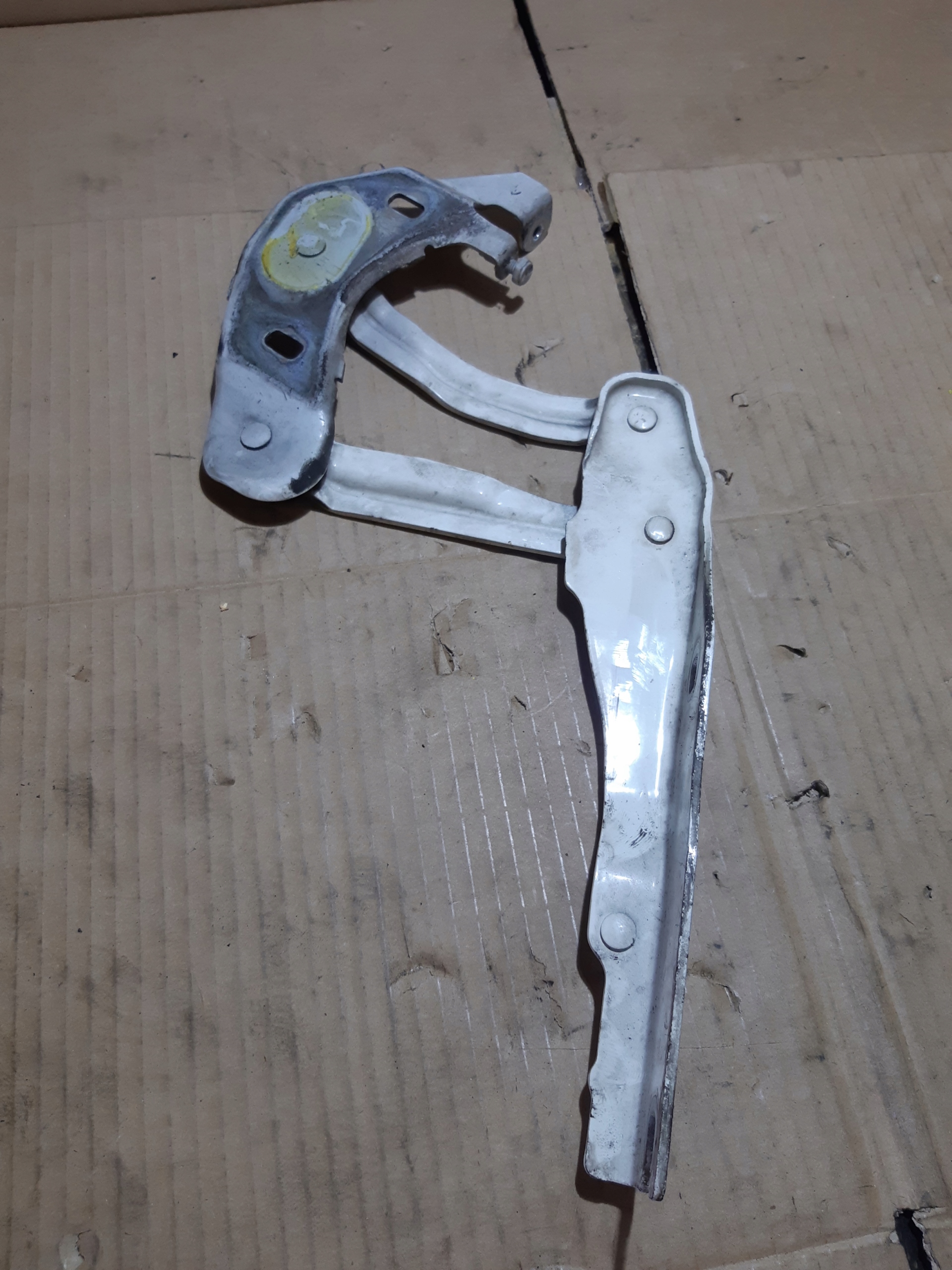 AUDI A1 8X bonnet hinges left right KOMPLET 8X0823301 8X0823302
