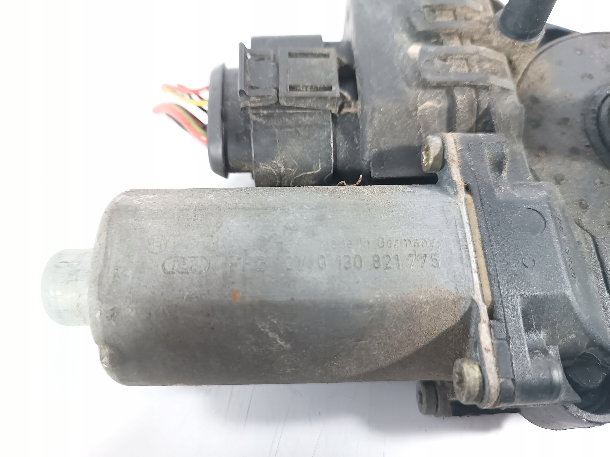Audi A6 C5 LIFT 97-04 mini motor windows left front OE 0130821775