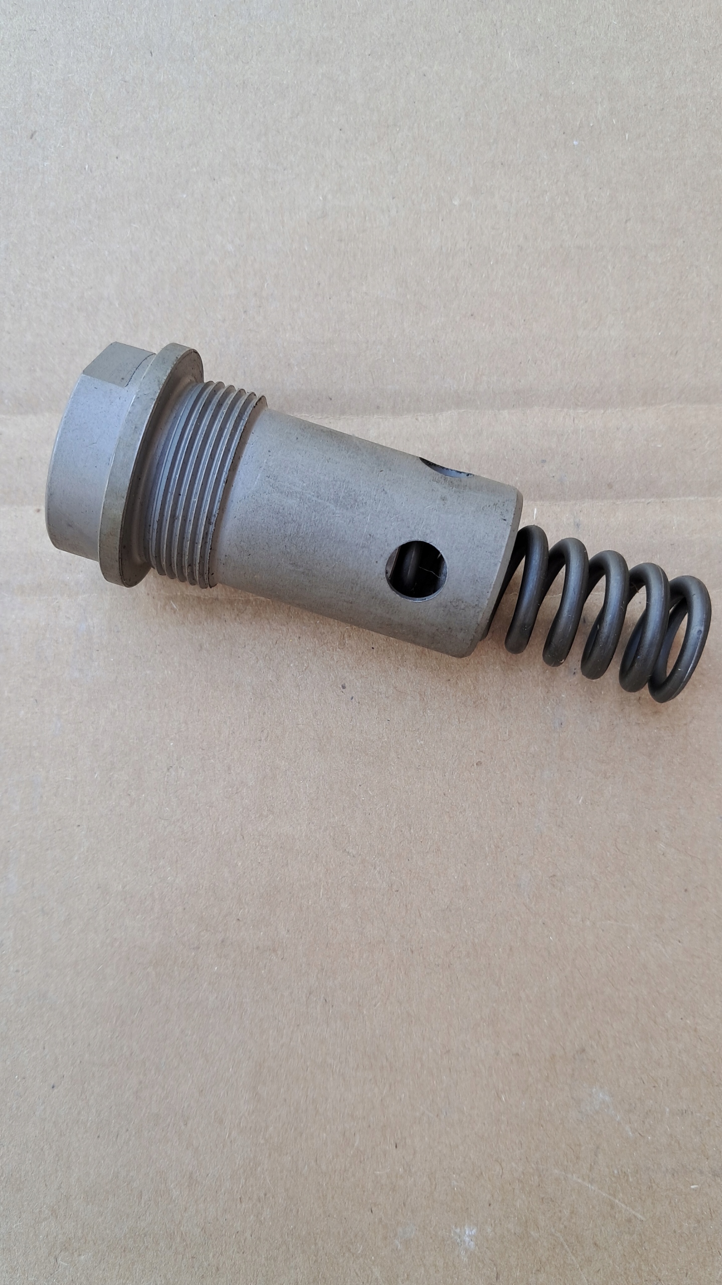 Zawór pompy oleju IVECO 500359679