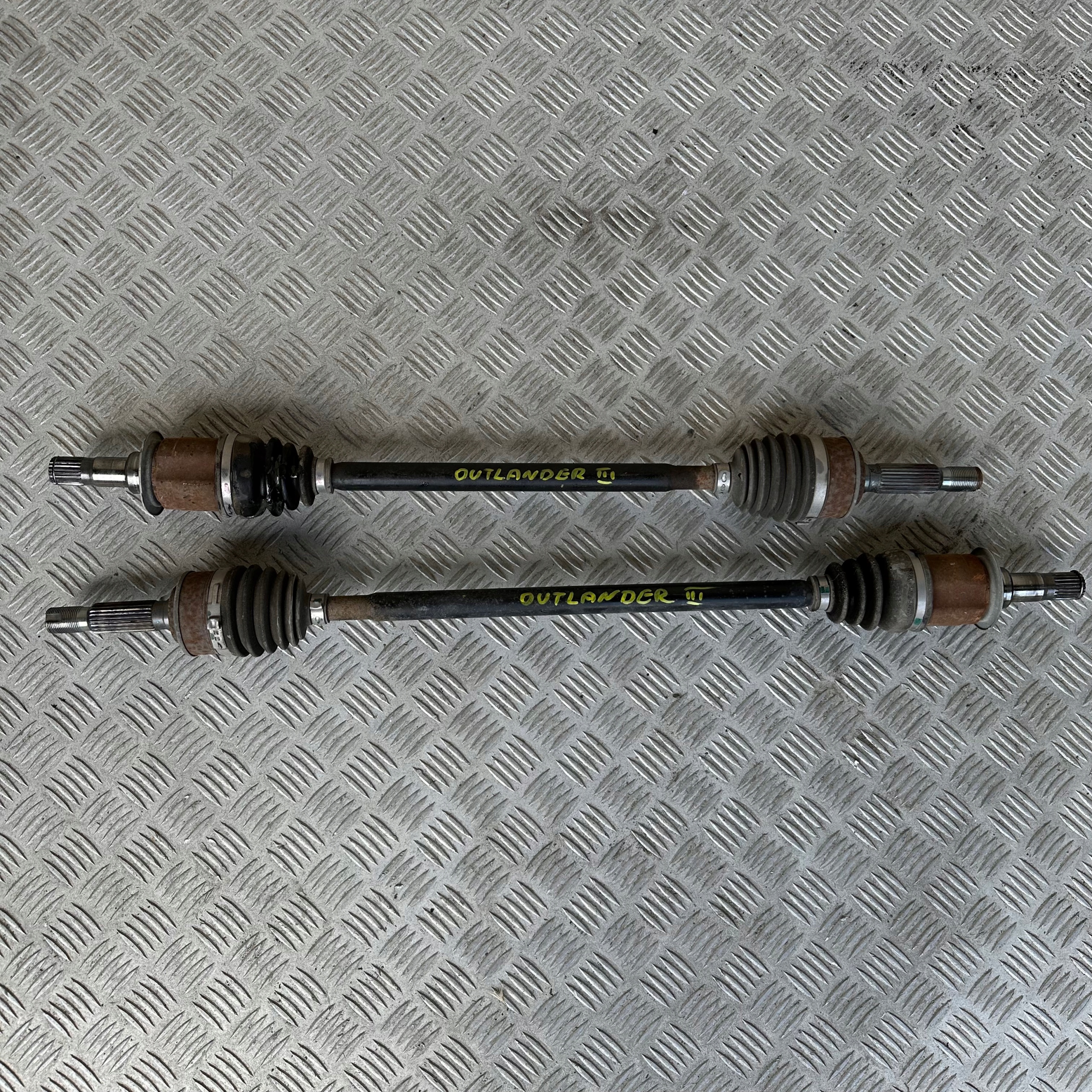 semi-axis rear part left right MITSUBISHI OUTLANDER III 2.2D