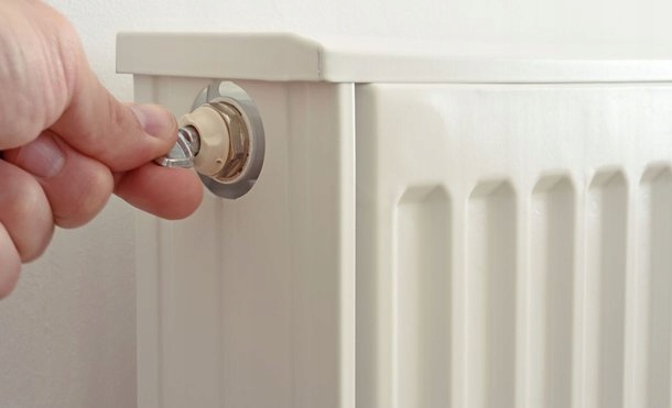 KLUCZYK KLUCZ ODPOWIETRZANIA GRZEJNIKÓW KALORYFERA Waga produktu z opakowaniem jednostkowym 0.2 kg