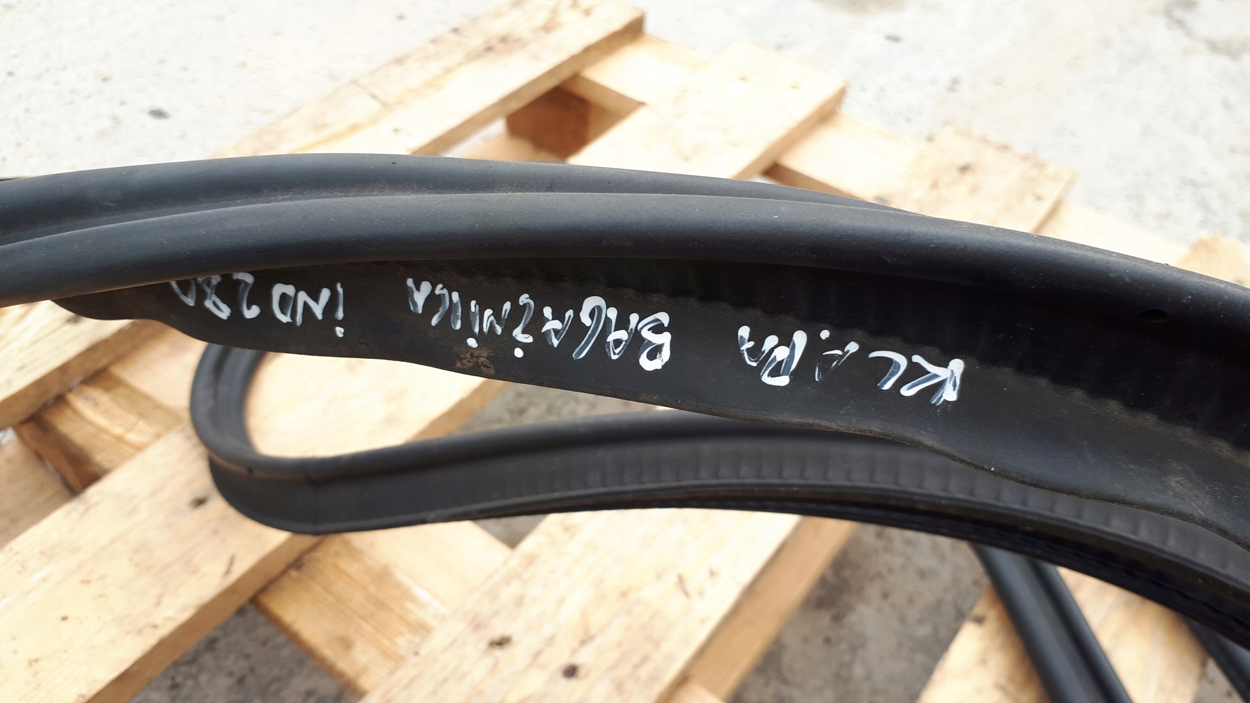 A6 C7 4G gasket bonnet boot rear part sedan