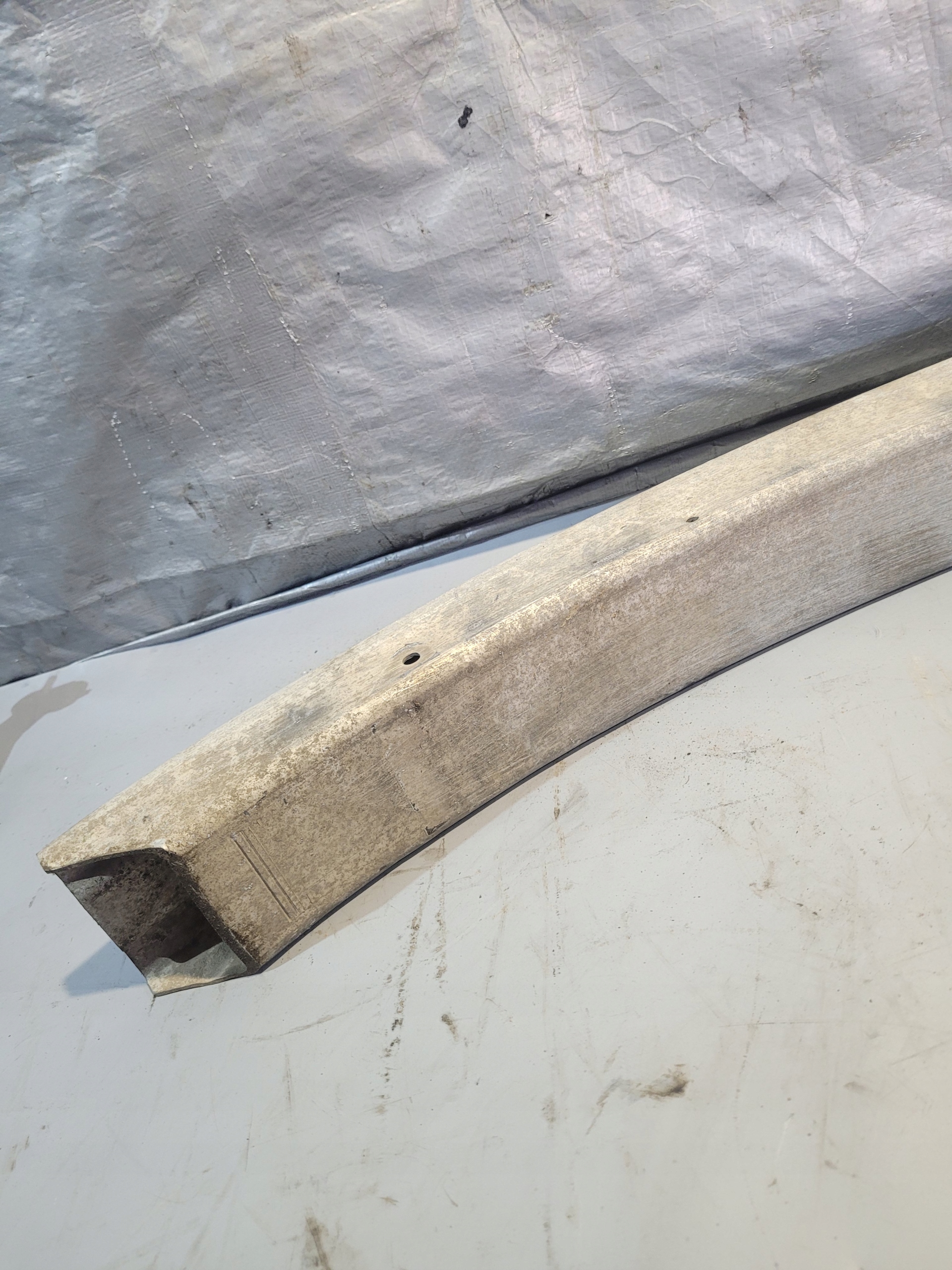bumper support front VOLKSWAGEN PASSAT B5 97r. 1.6B