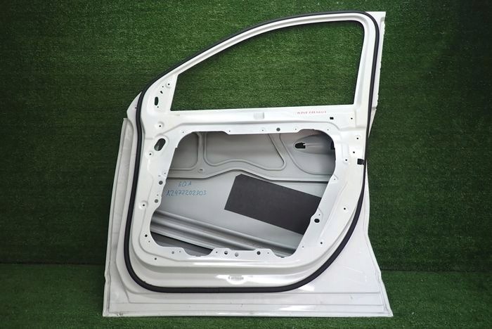 MERCEDES W247 247 GLA door right front front