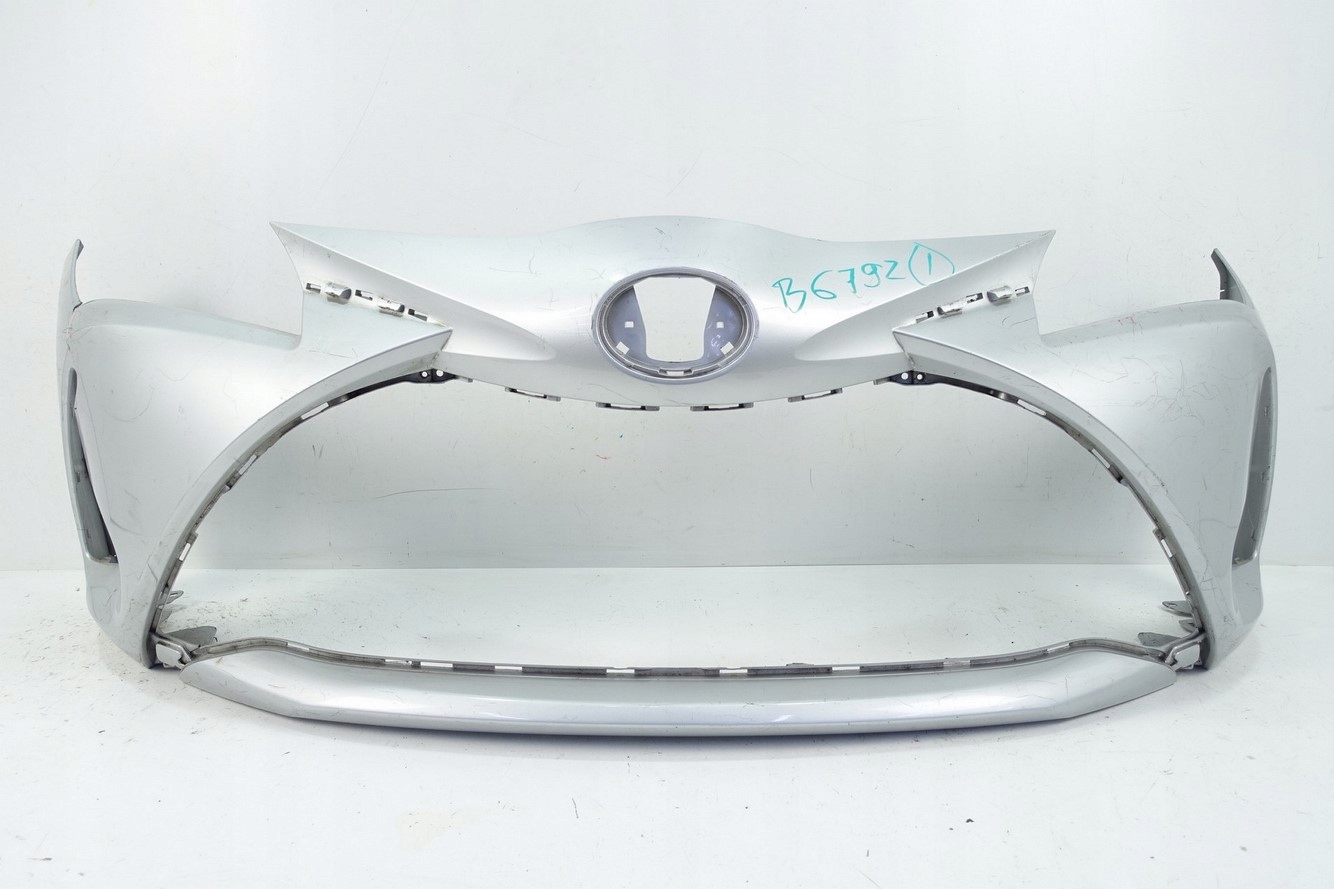 bumper front front TOYOTA YARIS III LIFT 2017