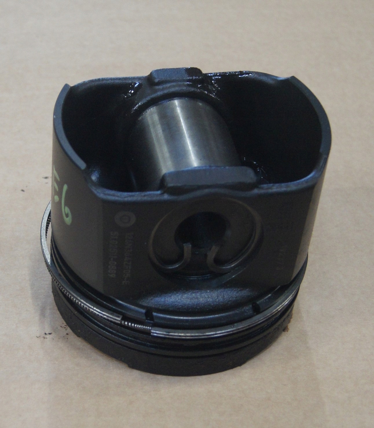 Поршень MAN D2676 TGS TGX 51025110889 EURO 6 E6