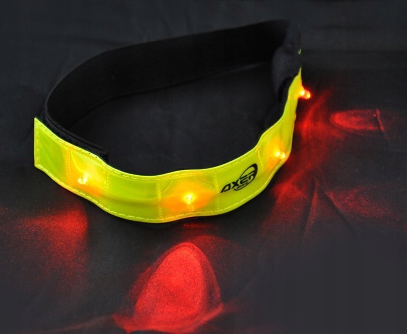 Opaska odblaskowa LED do biegania na rękę ramię rower z 4 diodami AXER Marka Axer Sport