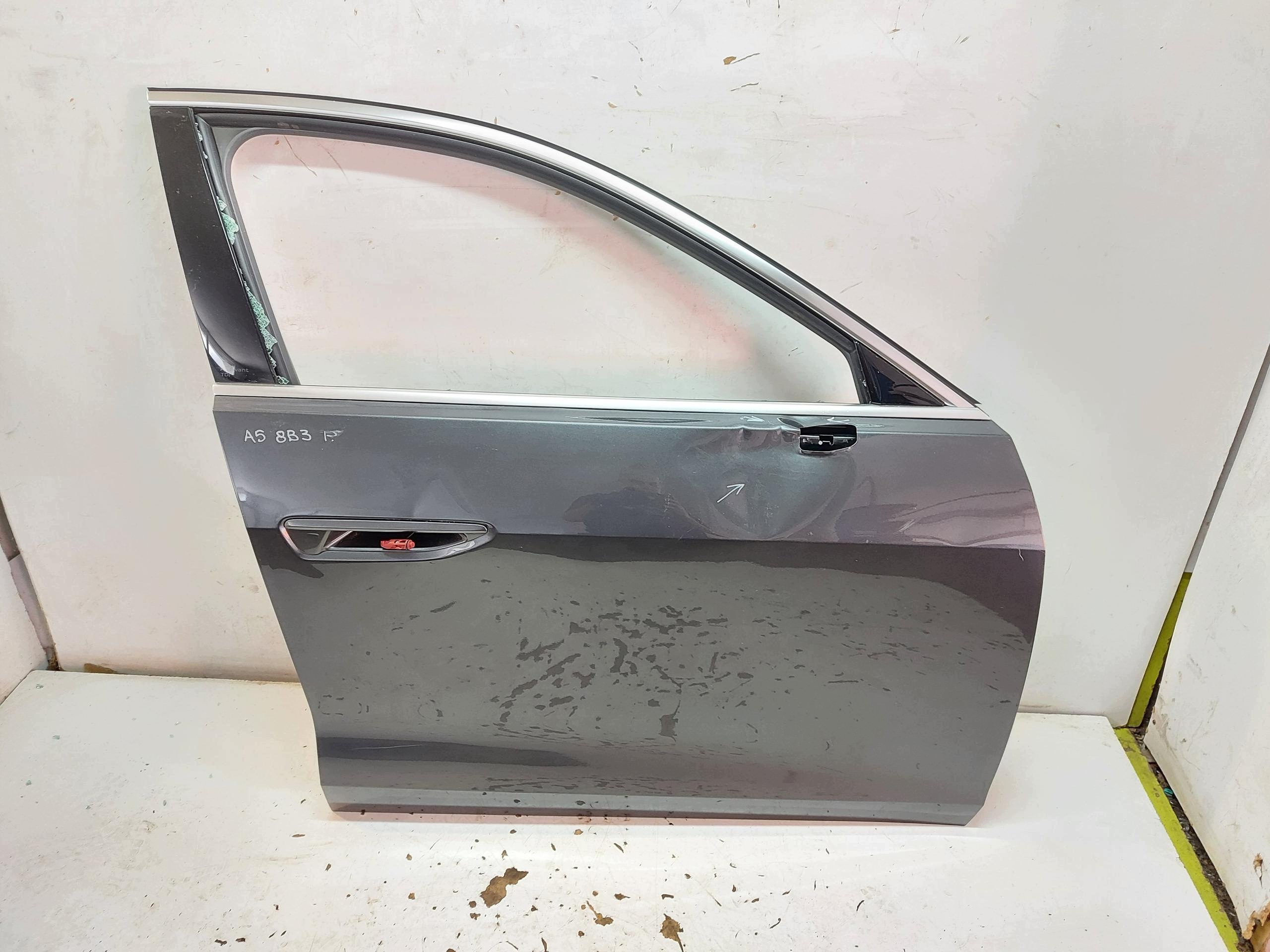 AUDI A5 8B3 AVANT door front right handle mouldings lift LZ7S