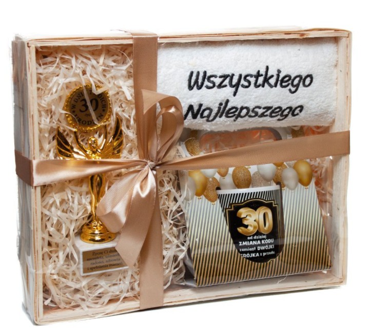 Zestaw kosz prezentowy na 30 Urodziny Kubek Ręcznik Statuetka