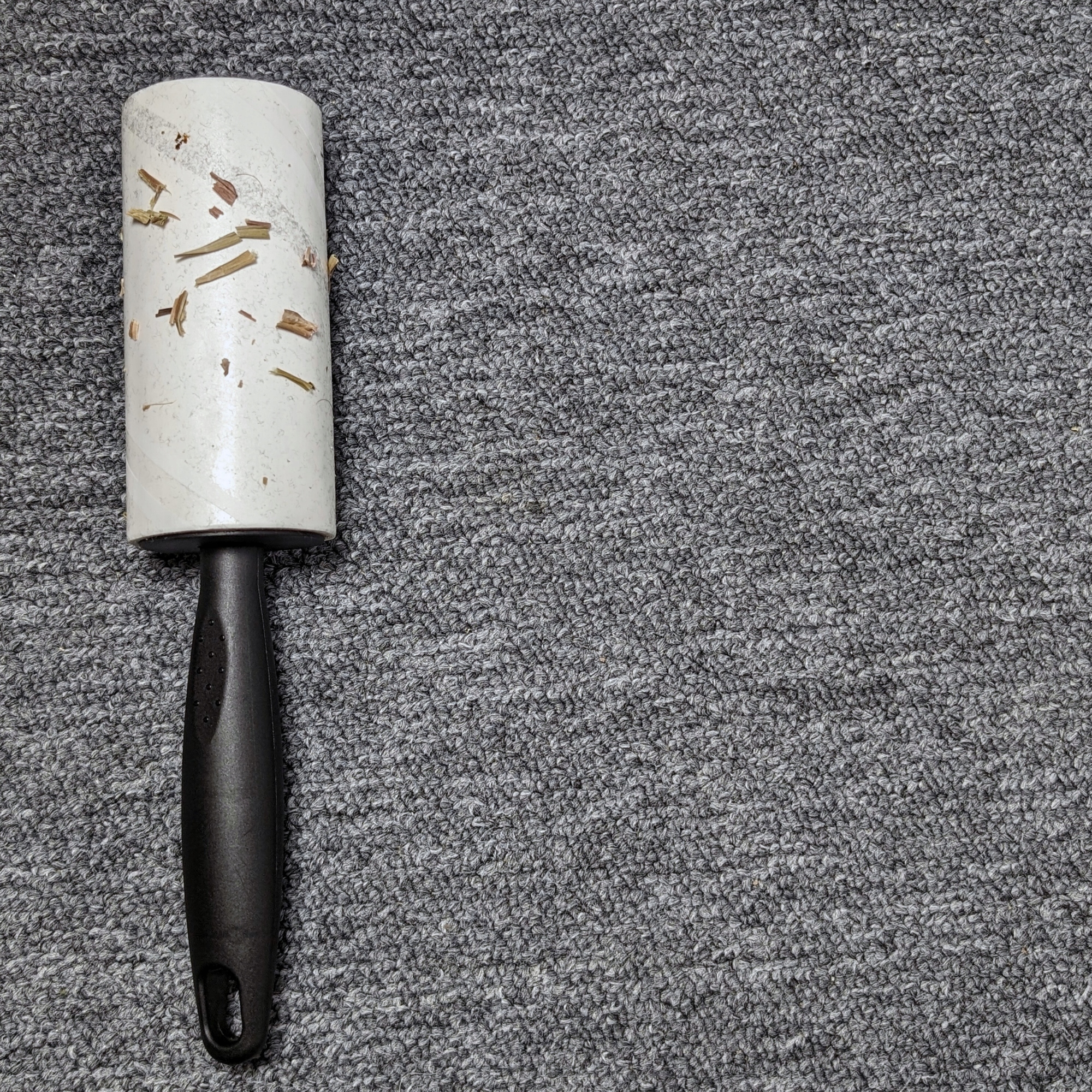 ROLKA DO CZYSZCZENIA UBRAŃ Z WŁOSÓW SIERŚCI 14 rolek 560 arkuszy SILNY KLEJ Kolor czarny