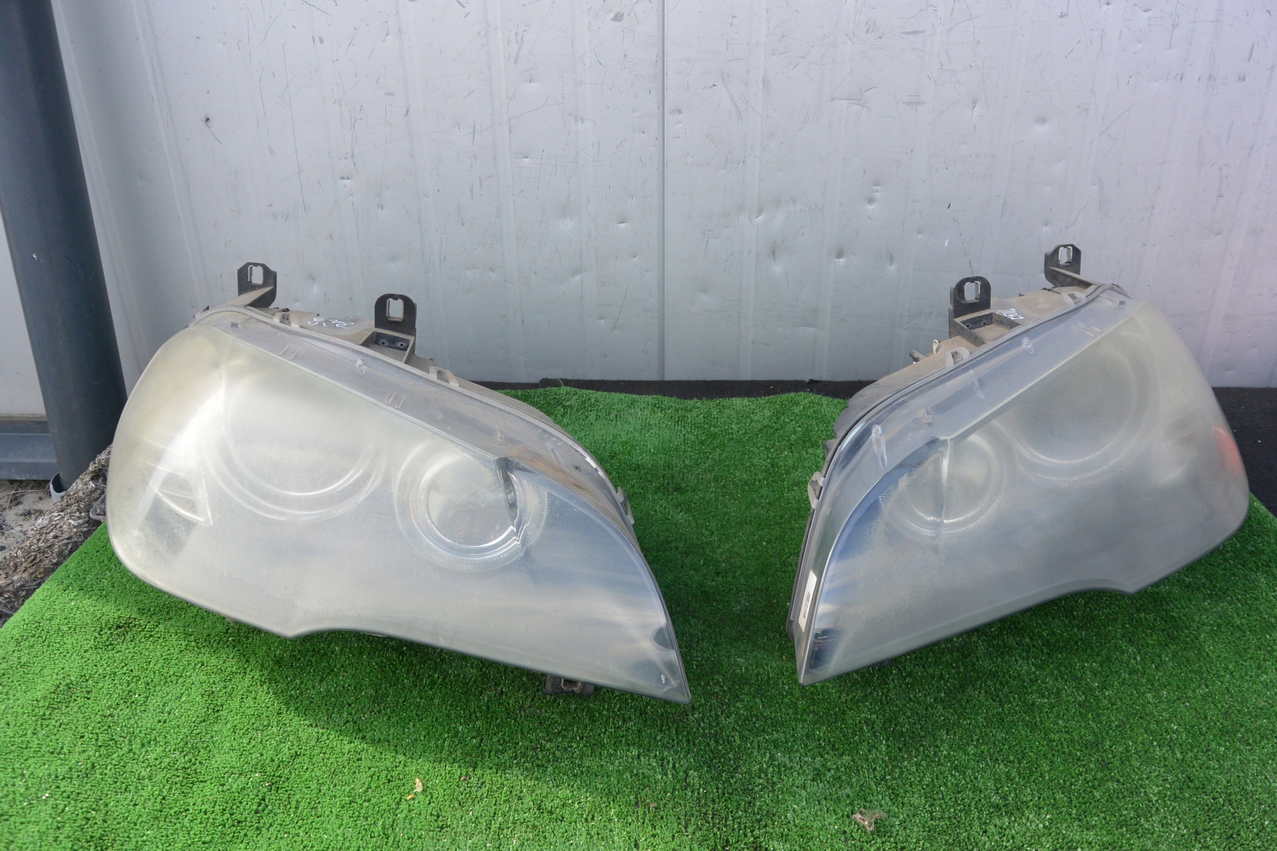 BMW X5 E70 light left right front XENON non-setting UK