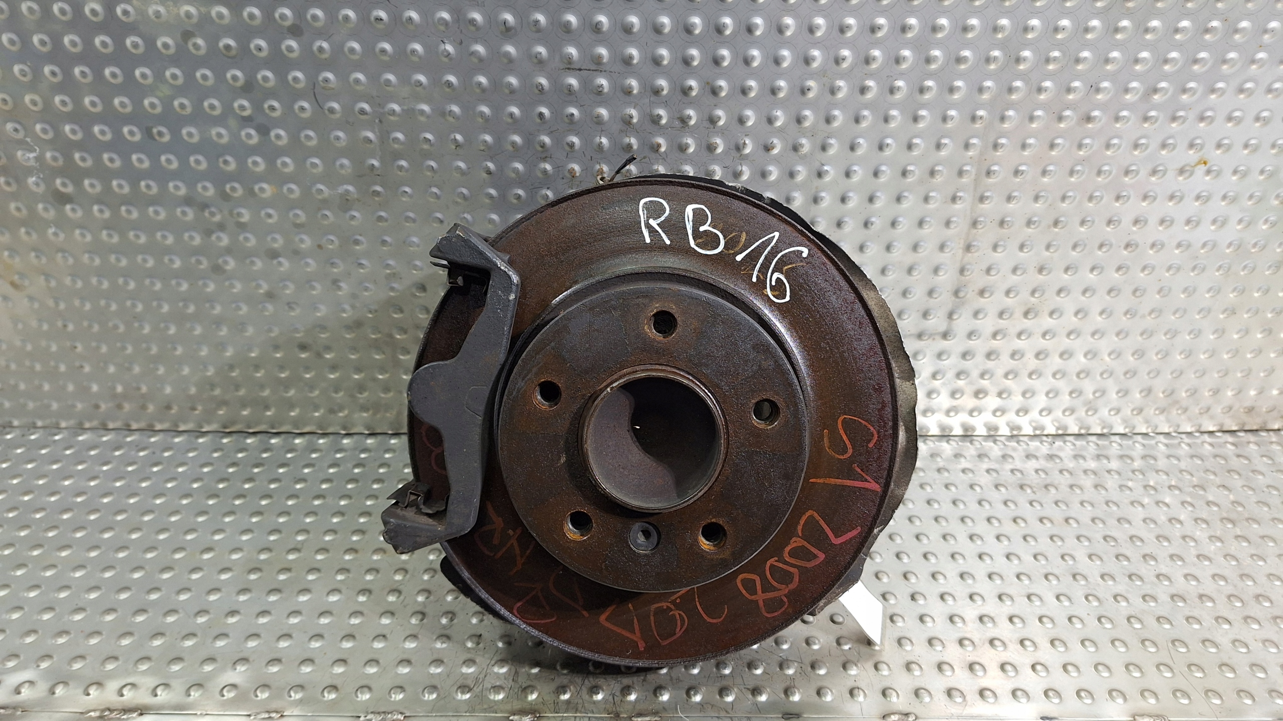 swing of the pivot right front 6764444 BMW E81 E87 E90 E91 E92 E93